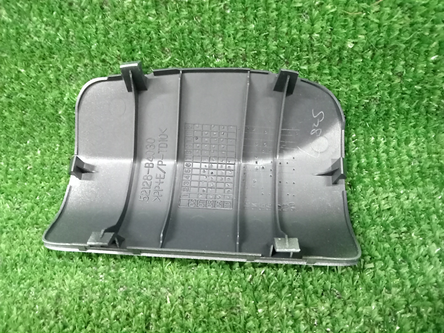 Заглушка бампера передняя TOYOTA RUSH J210E 52128-B4030-B0 2 ракурс