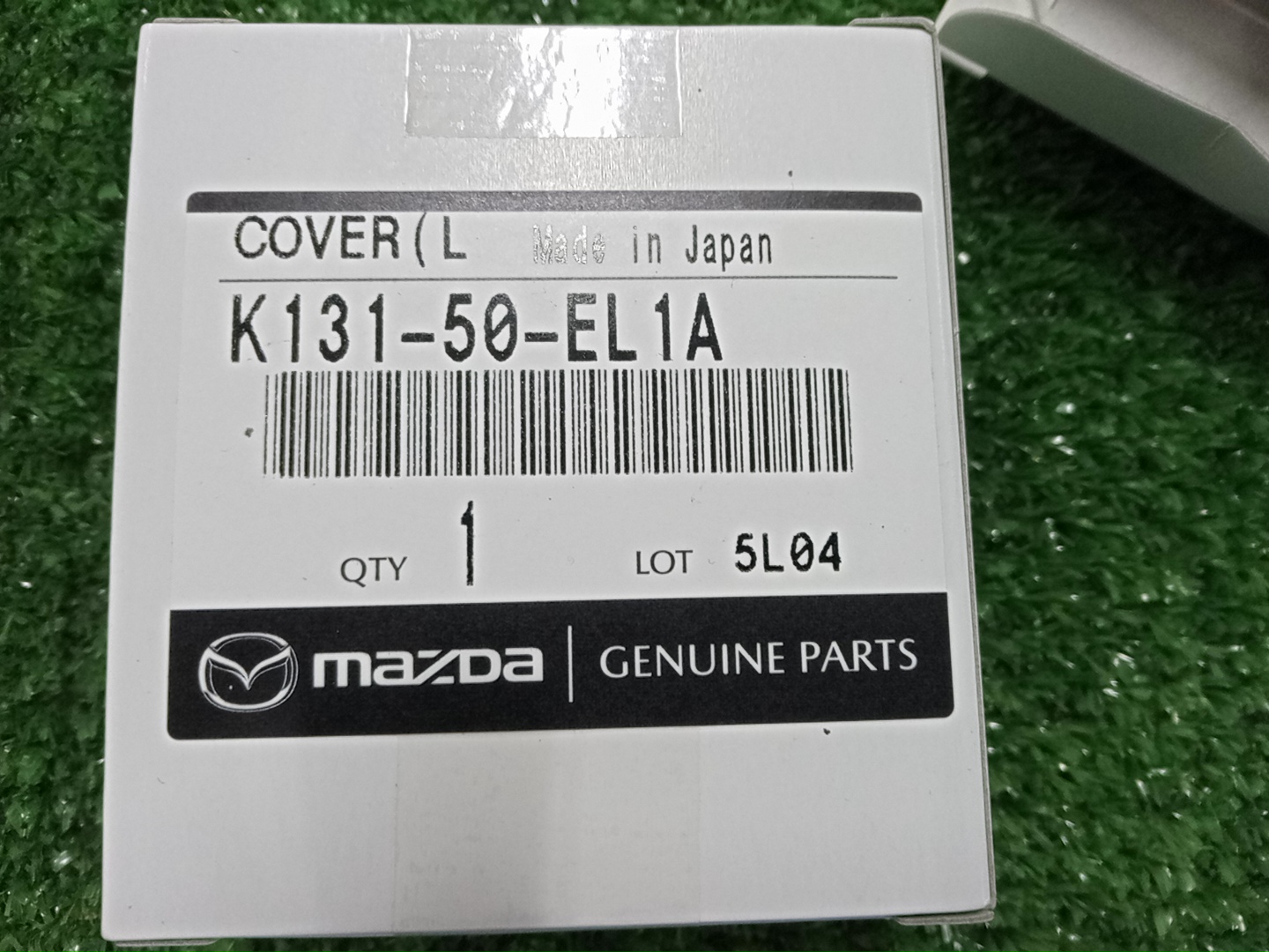 Заглушка бампера левая задняя MAZDA CX-8 KG2P K131-50-EL1A 3 ракурс