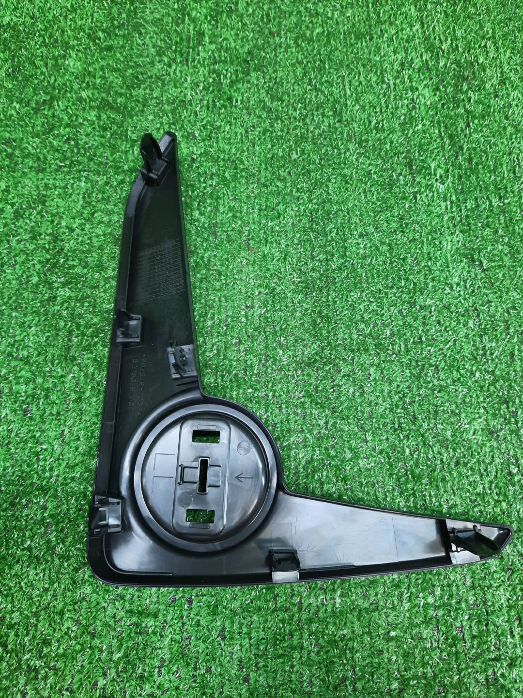 Заглушка бампера левая задняя TOYOTA PASSO M700A 52753-B1020-C0 2 ракурс