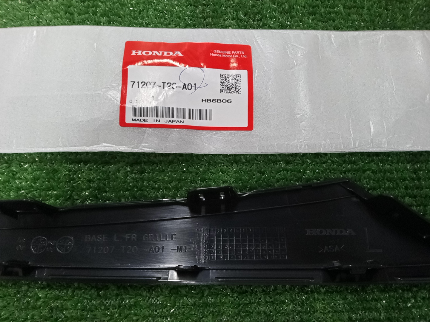 Молдинг левый передний HONDA CIVIC FL1 71207-T20-A01 3 ракурс