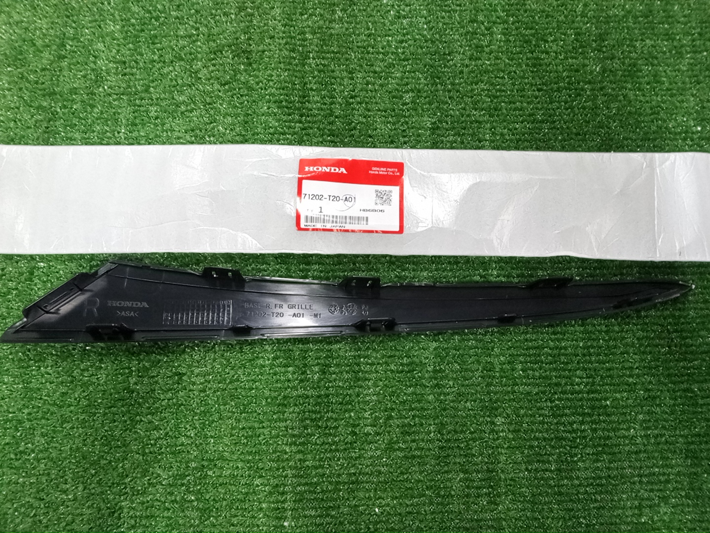 Молдинг правый передний HONDA CIVIC FL1 71202-T20-A01 2 ракурс