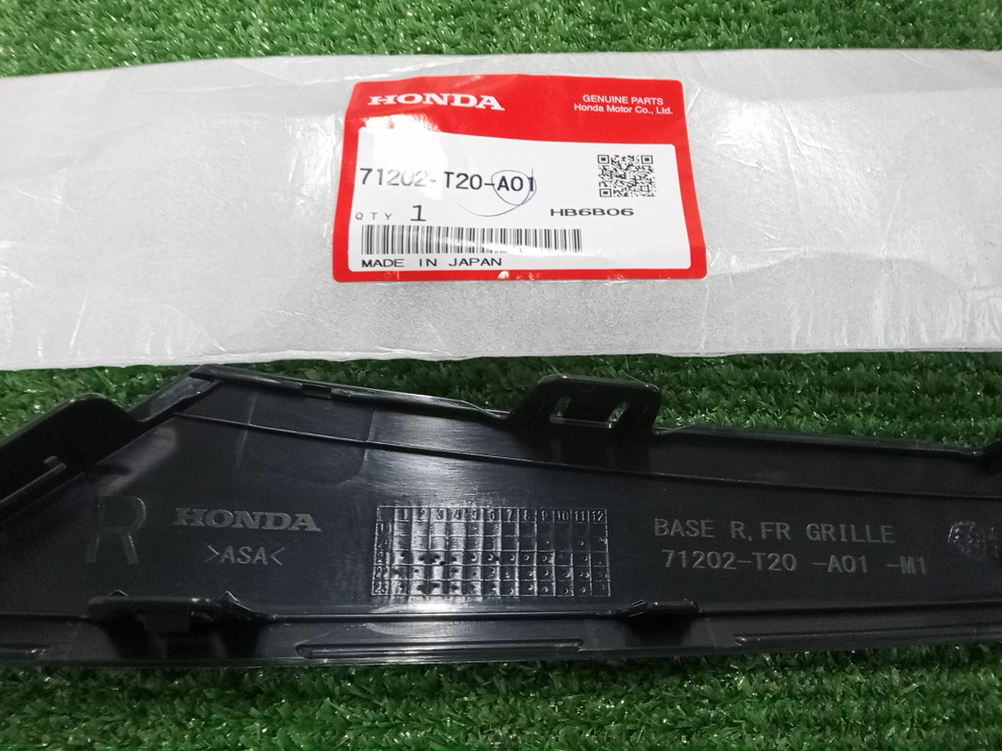 Молдинг правый передний HONDA CIVIC FL1 71202-T20-A01 3 ракурс