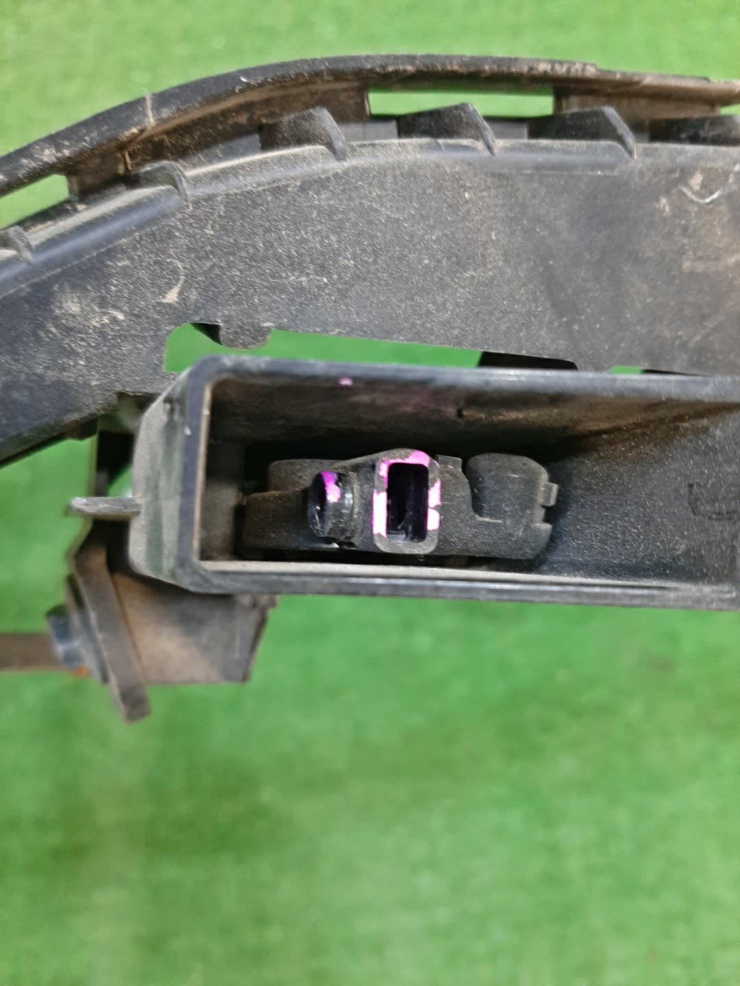 Планка под фары правая SUBARU IMPREZA GJ7 2 ракурс Планка под фары правая SUBARU IMPREZA GJ7 2 ракурс