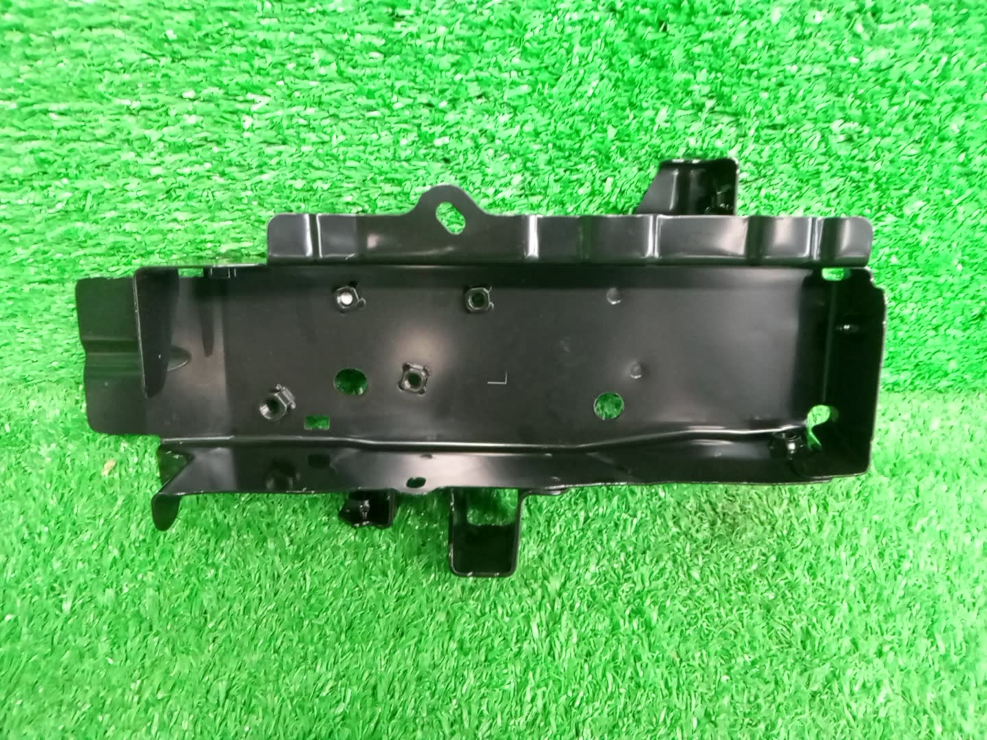 Планка под фары левая передняя MITSUBISHI ECLIPSE CROSS GK1W 5215A593 3 ракурс