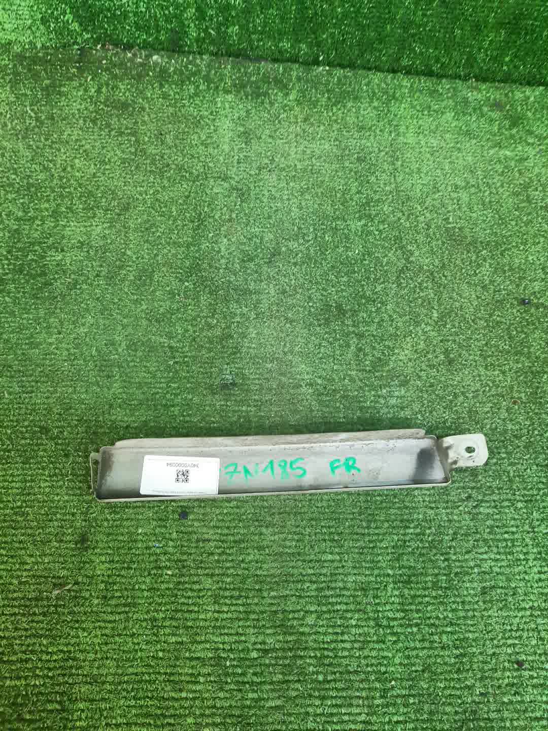 Планка под фары правая TOYOTA HILUX SURF RZN185W, VZN185W, KDN185W, KZN185W, KZN185G 2 ракурс