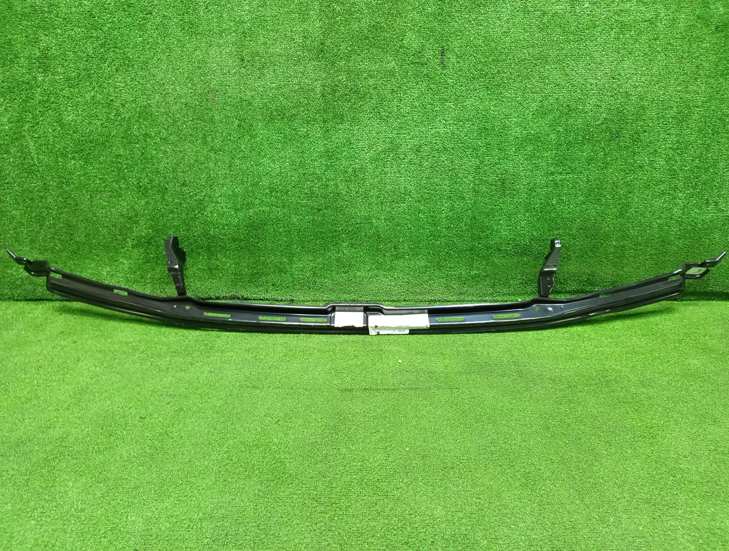 Планка под фары передняя TOYOTA LAND CRUISER UZJ100 52506-60061 1 ракурс