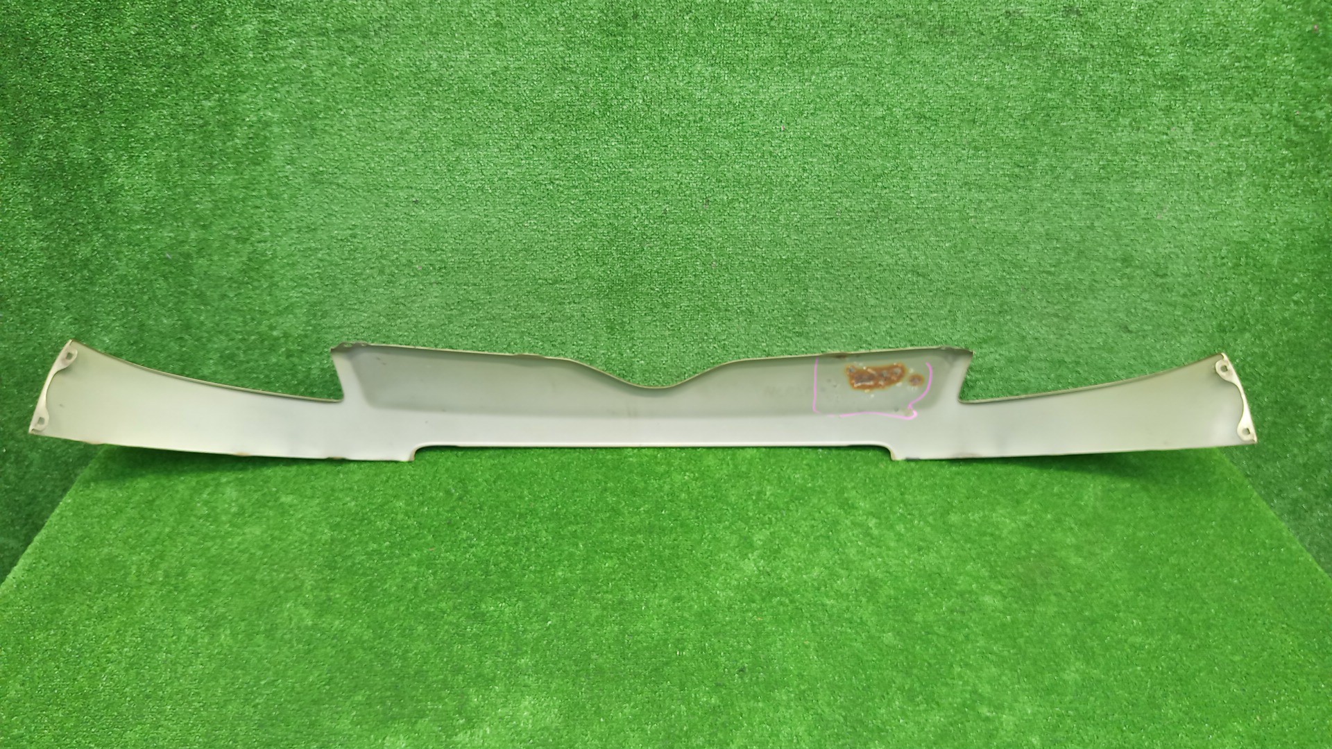 Планка под фары TOYOTA FUNCARGO NCP20 3 ракурс