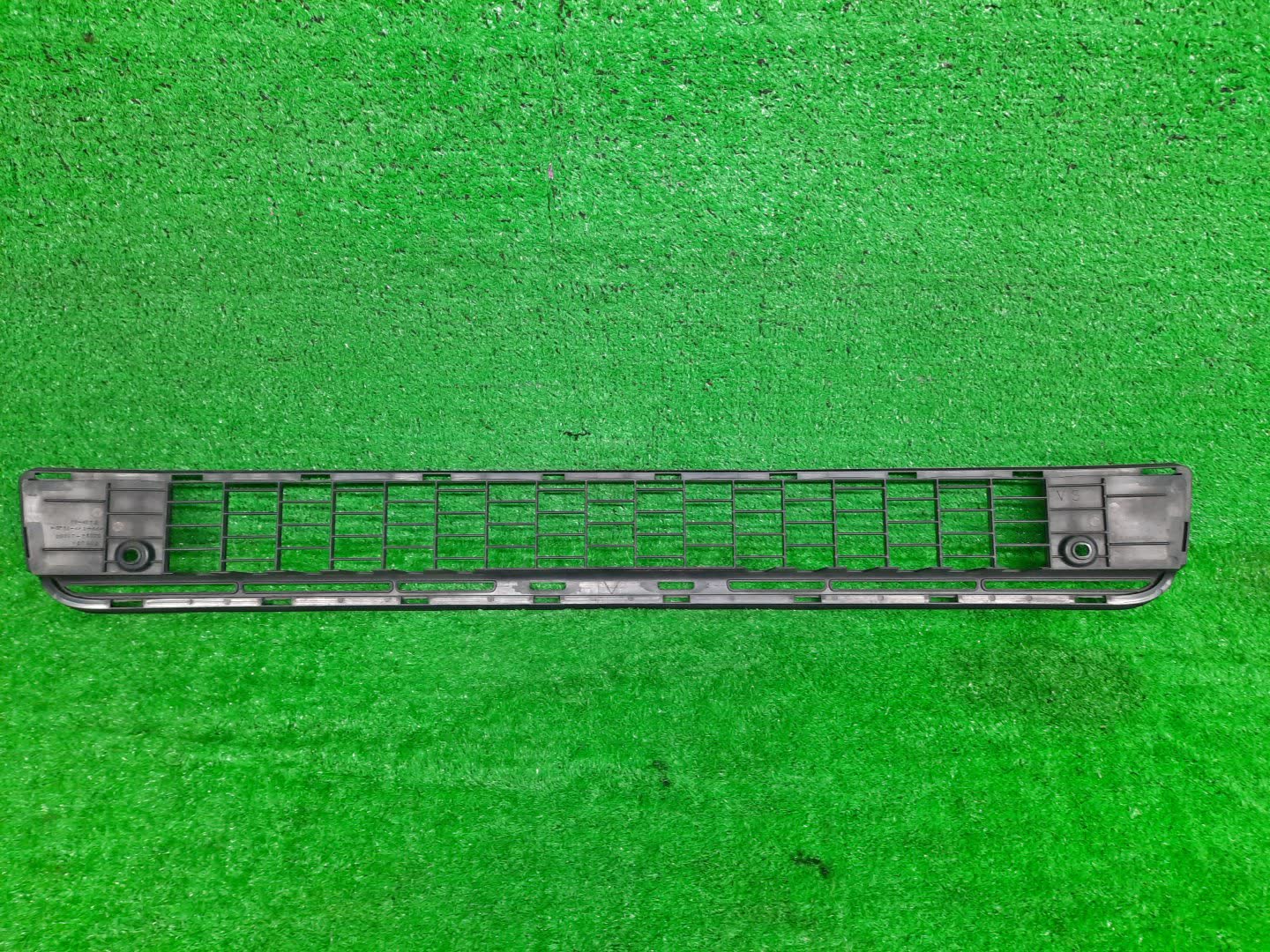 Решетка бамперная TOYOTA NOAH ZRR75W, ZRR70W, ZRR75G, ZRR70G 53112-28060 2 ракурс