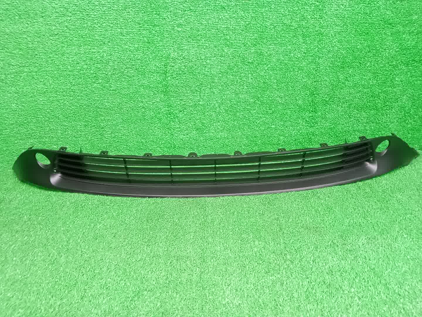 Решетка бамперная TOYOTA PRIUS ZVW50, ZVW51, ZVW55 53112-47310 1 ракурс