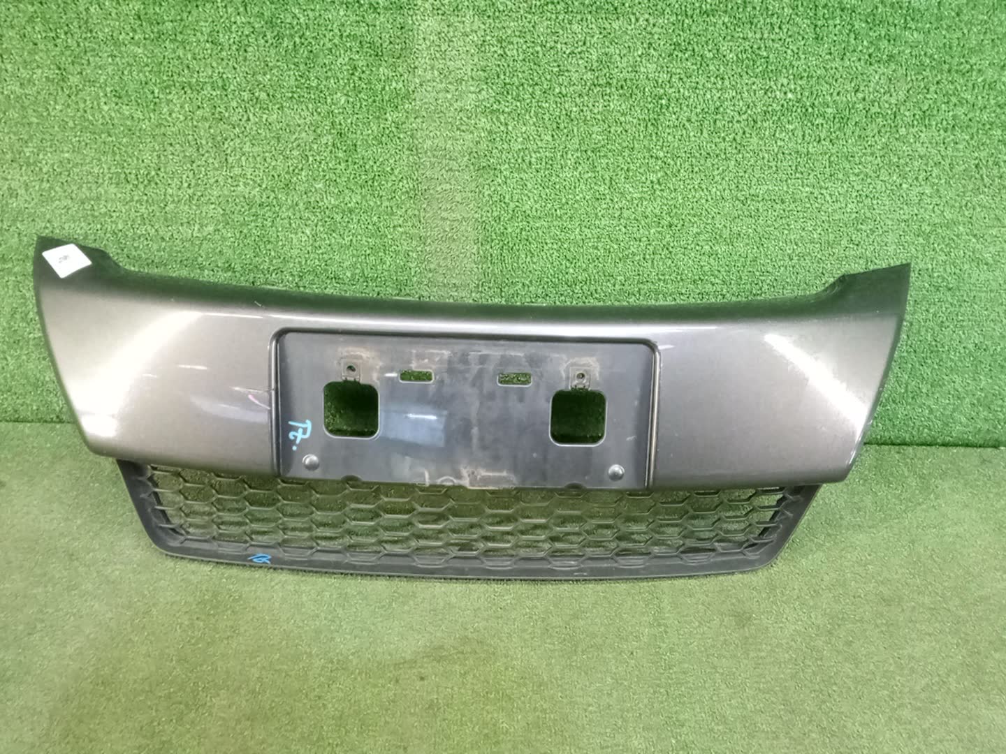 Решетка бамперная TOYOTA WISH ZGE25G 53112-68050 1 ракурс