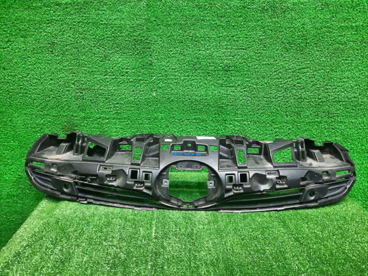 Решетка бамперная TOYOTA PRIUS ZVW50, ZVW51, ZVW55 53101-47030 1 ракурс