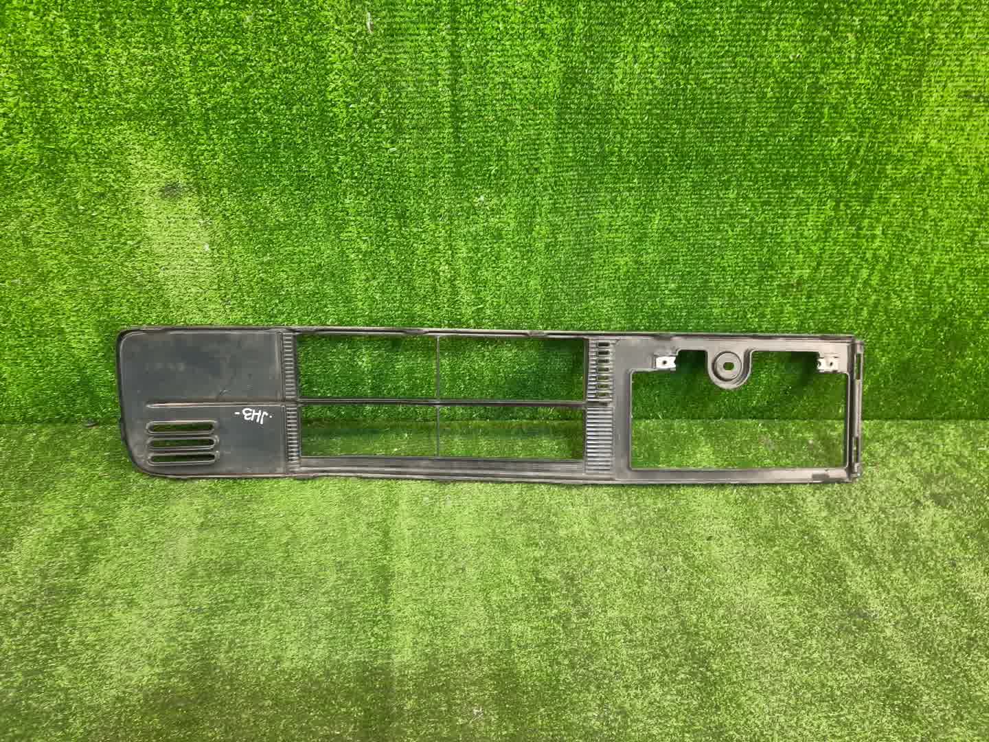 Решетка бамперная HONDA N-WGN JH3 71190-TKR 2 ракурс