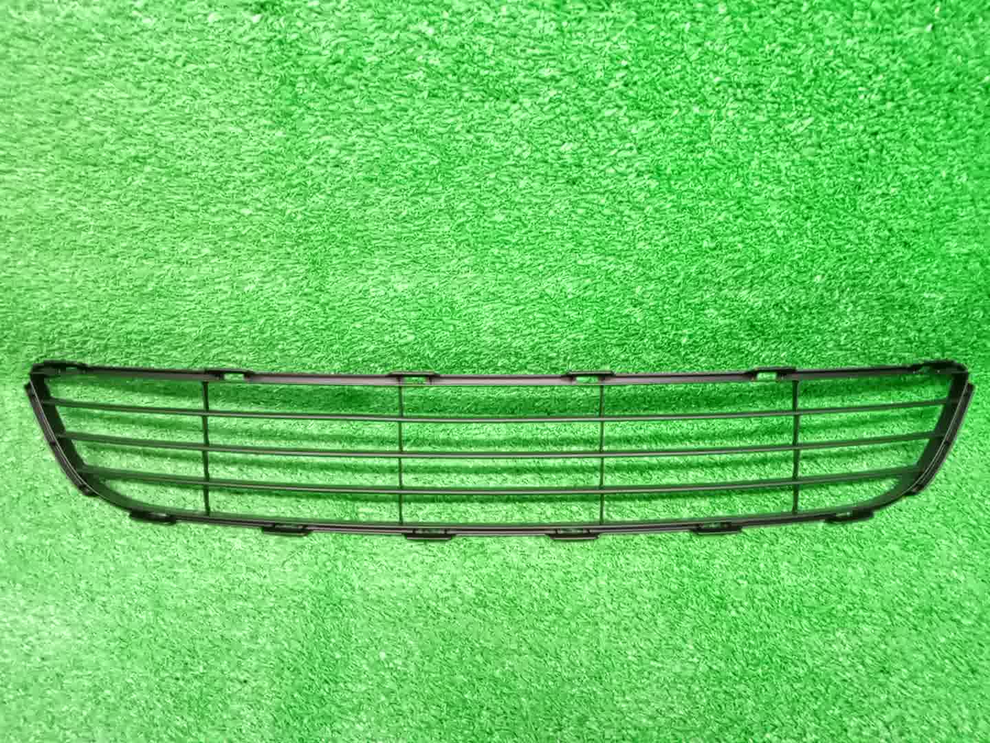 Решетка бамперная TOYOTA BELTA NCP96, KSP90, KSP92, SCP92 53112-52240 1 ракурс