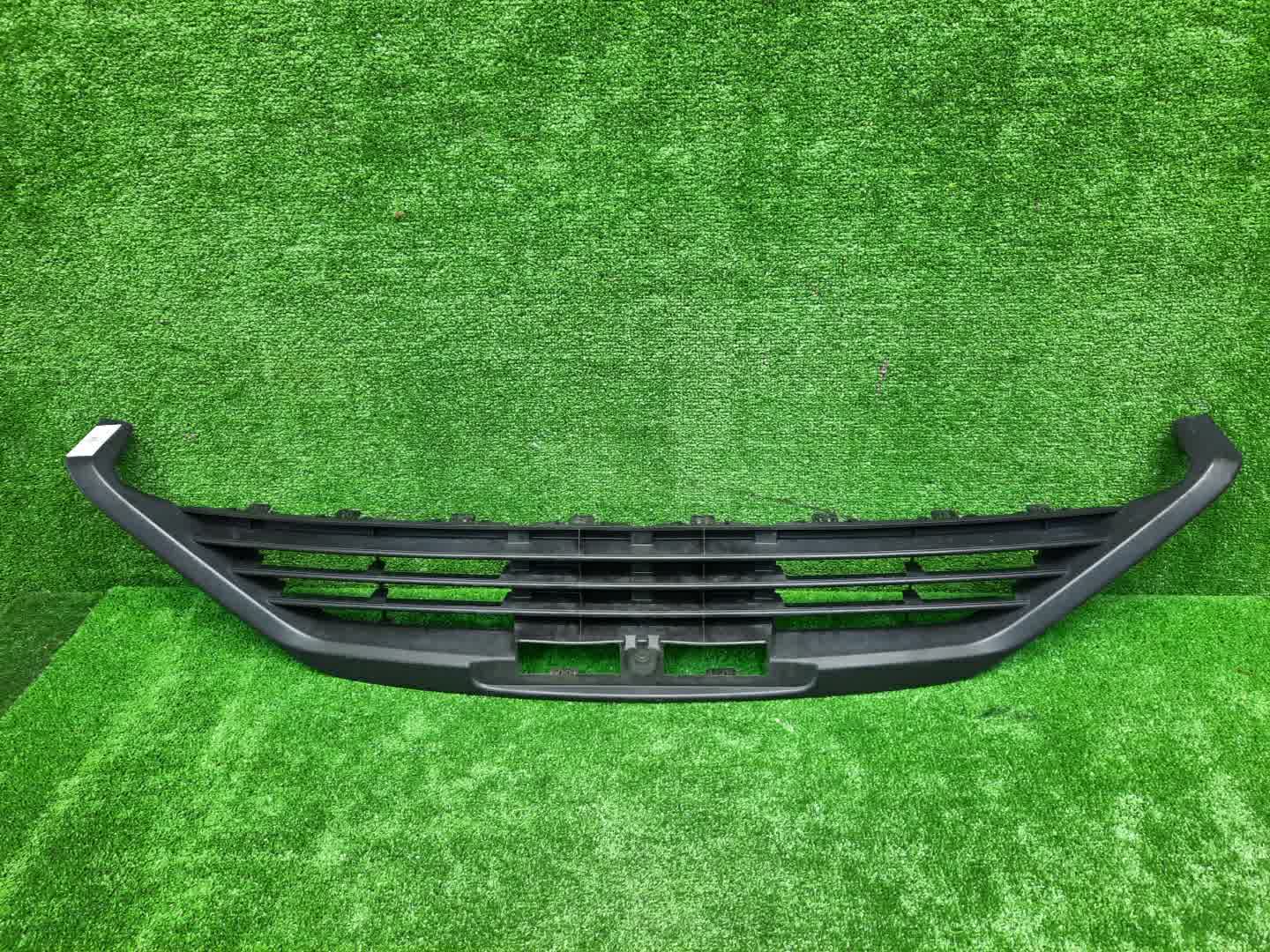 Решетка бамперная TOYOTA MARK X GRX130 53112-22160 1 ракурс