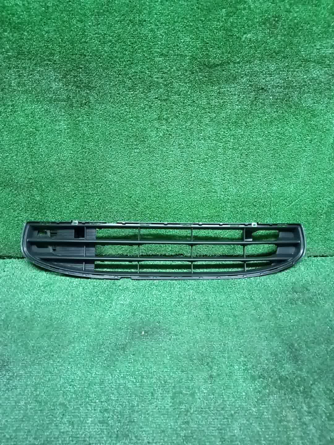 Решетка бамперная MITSUBISHI MIRAGE A03A 6400D368 2 ракурс