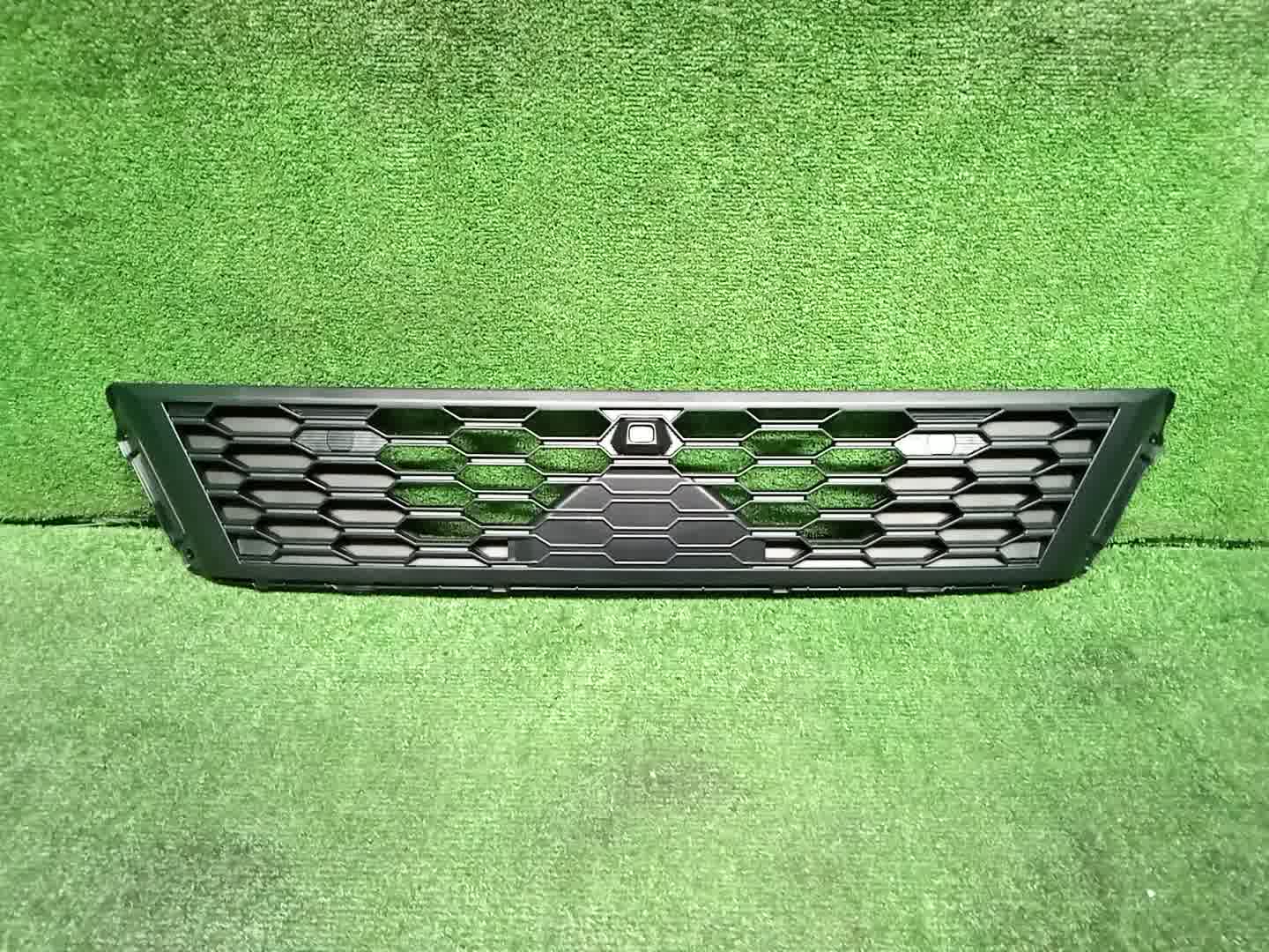 Решетка бамперная передняя MITSUBISHI ECLIPSE CROSS GK1W 6405A380XA 1 ракурс