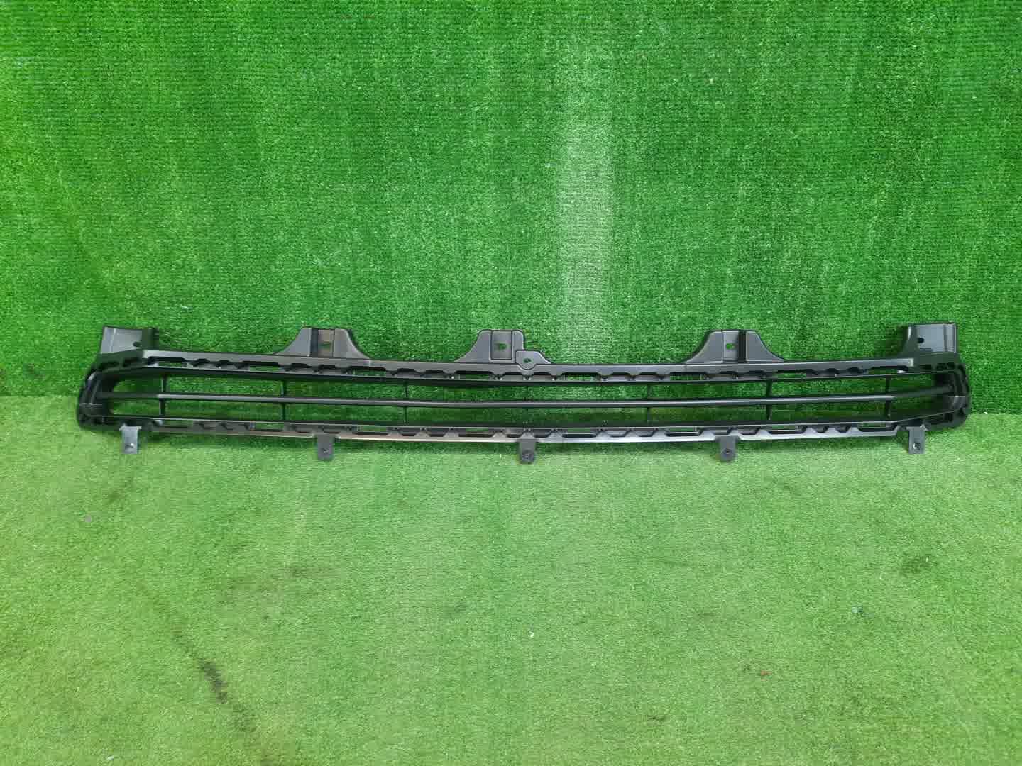 Решетка бамперная TOYOTA LAND CRUISER PRADO TRJ150 53112-60290 1 ракурс