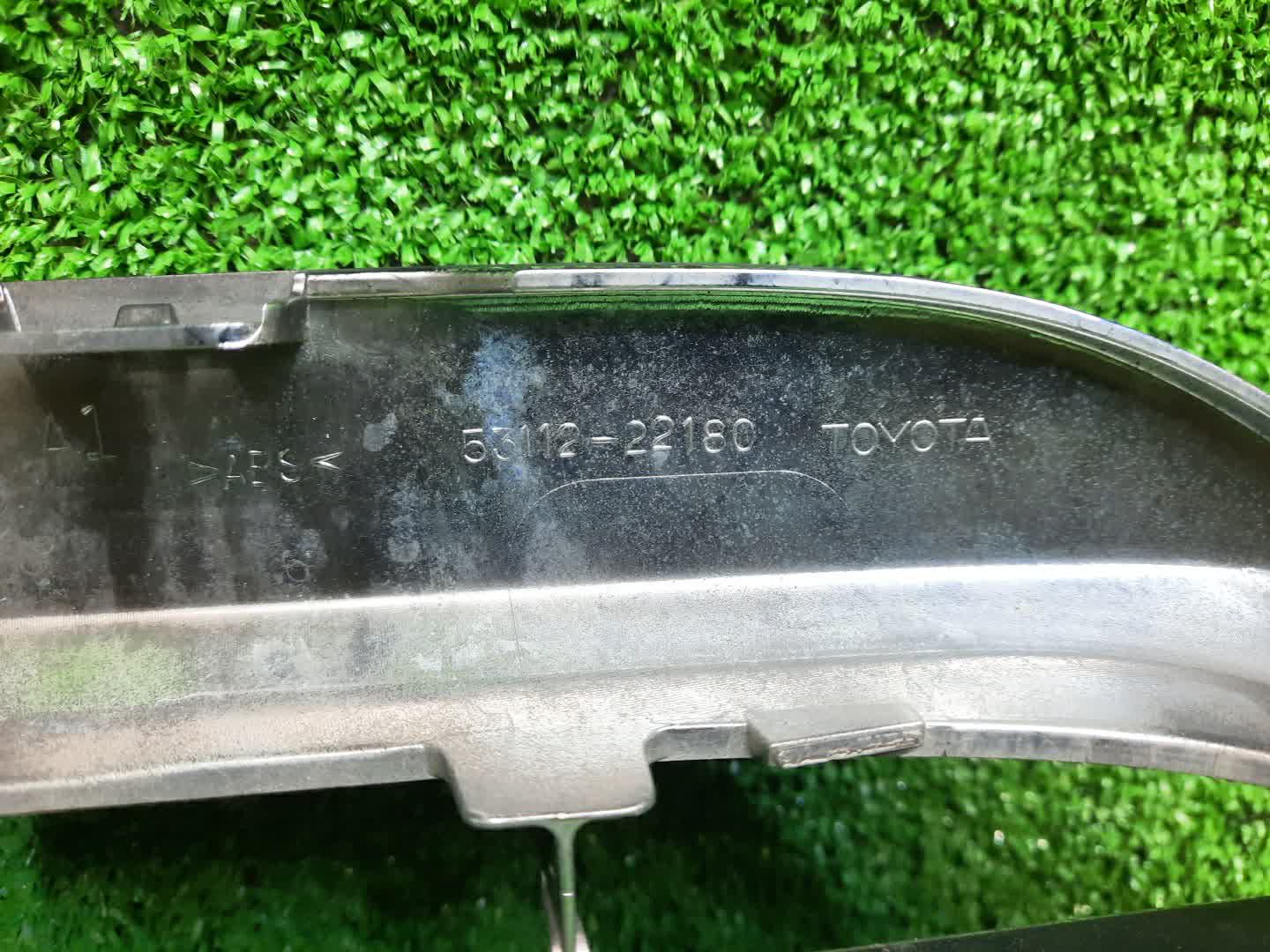 Решетка бамперная TOYOTA MARK X GRX130 53112-22180 5 ракурс