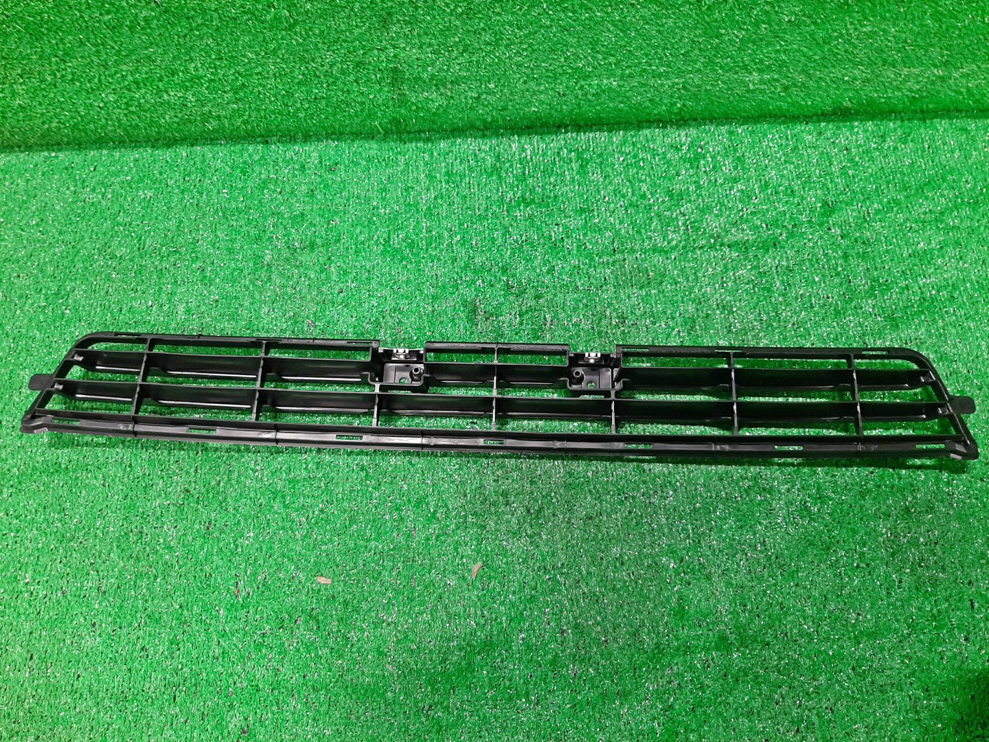 Решетка бамперная TOYOTA HILUX SURF GRN215W 53102-35030 1 ракурс