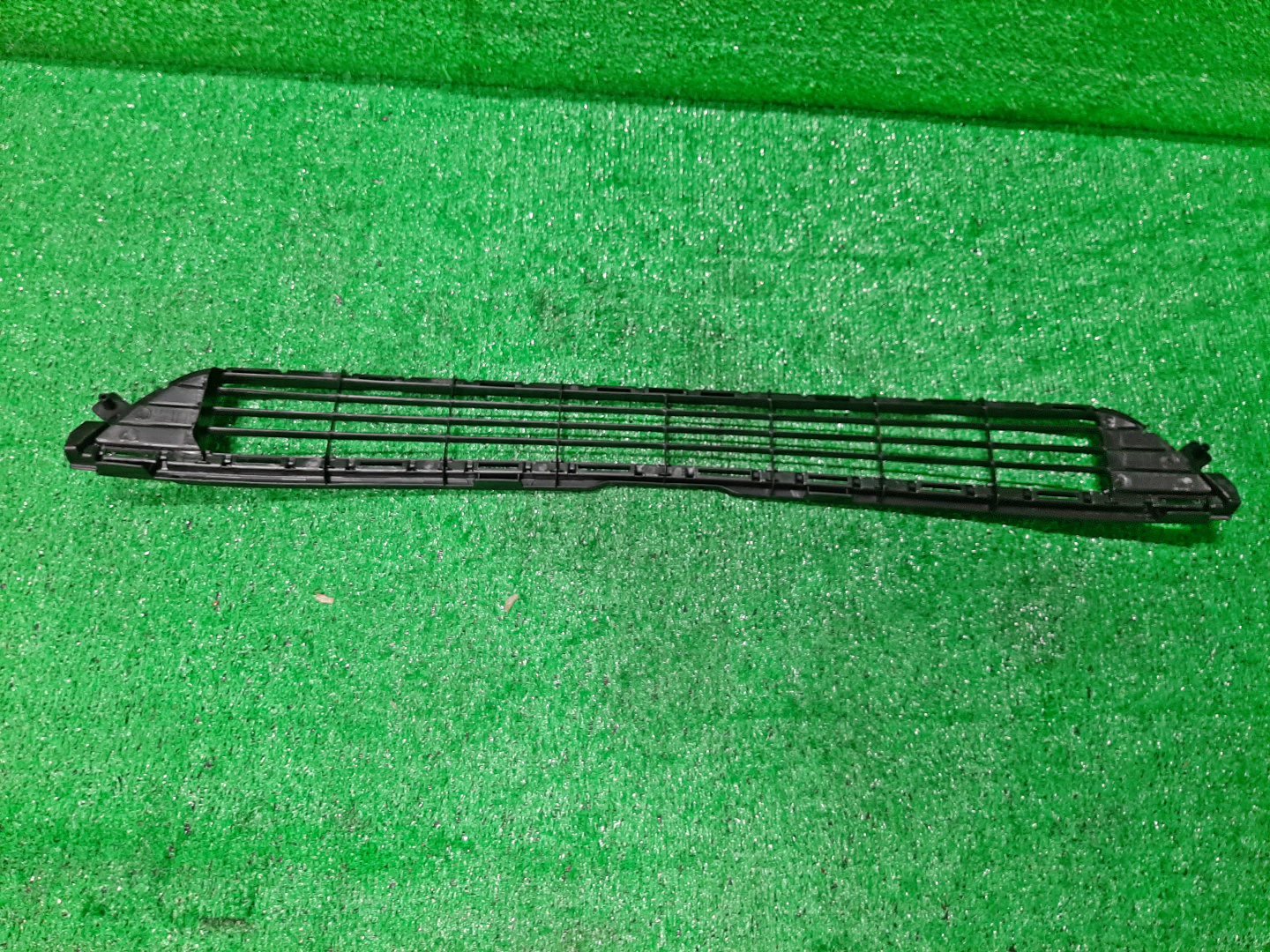 Решетка бамперная передняя TOYOTA RAV4 ASA42 53112-42090 2 ракурс