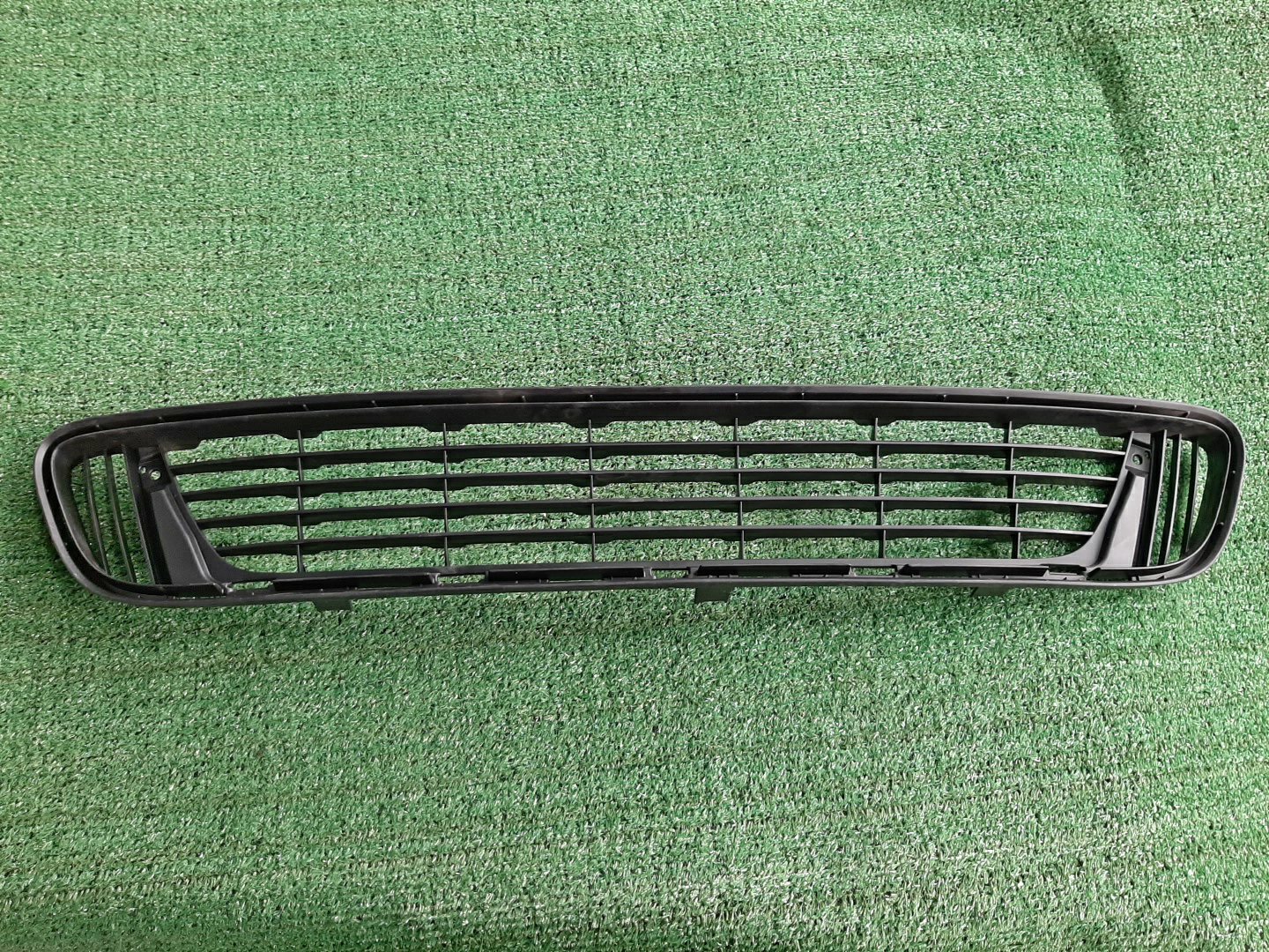 Решетка бамперная передняя TOYOTA VENZA AGV10 53112-0T021 1 ракурс