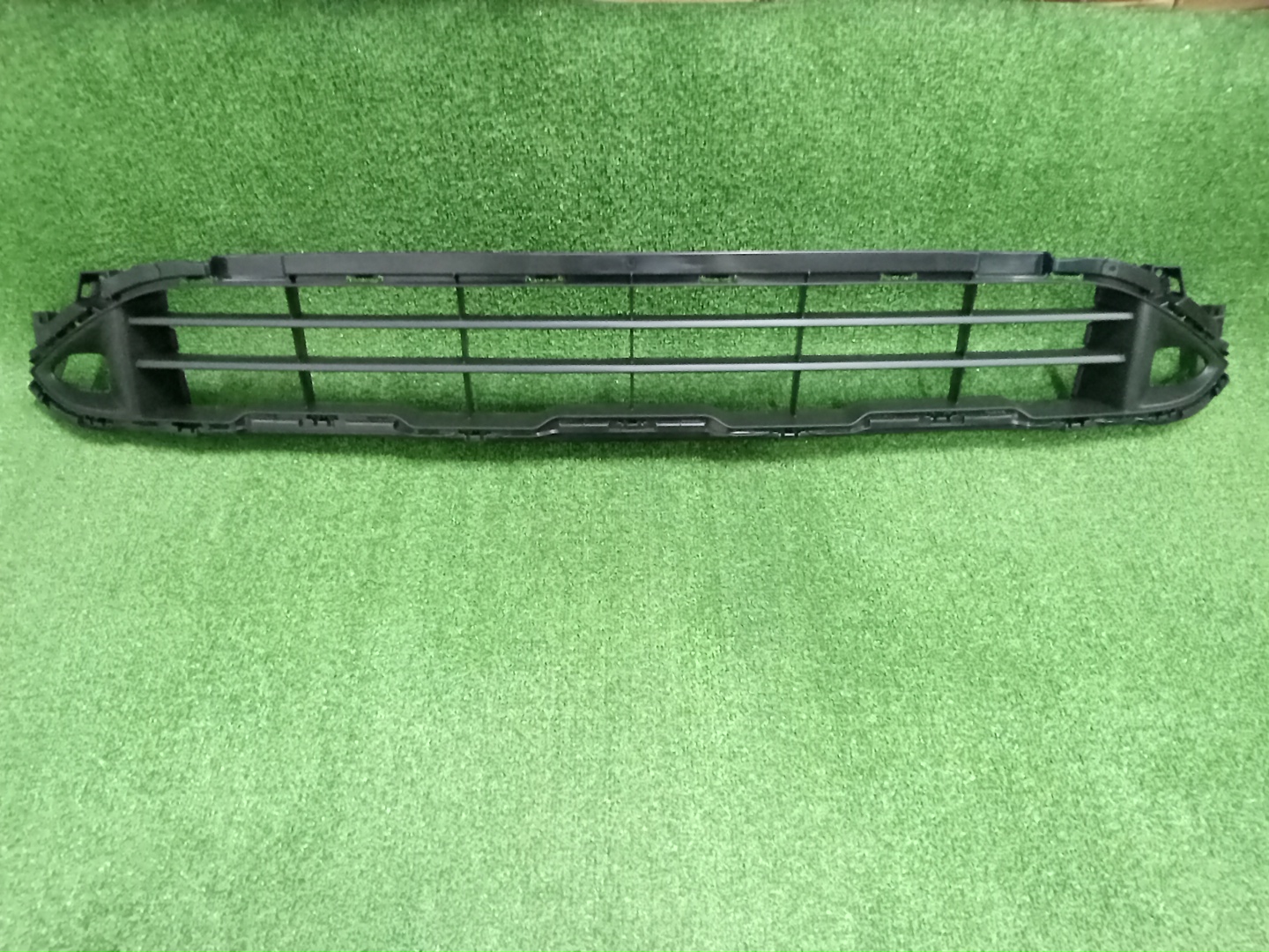 Решетка бамперная передняя NISSAN X-TRAIL SNT33 62254-6RA0A 1 ракурс