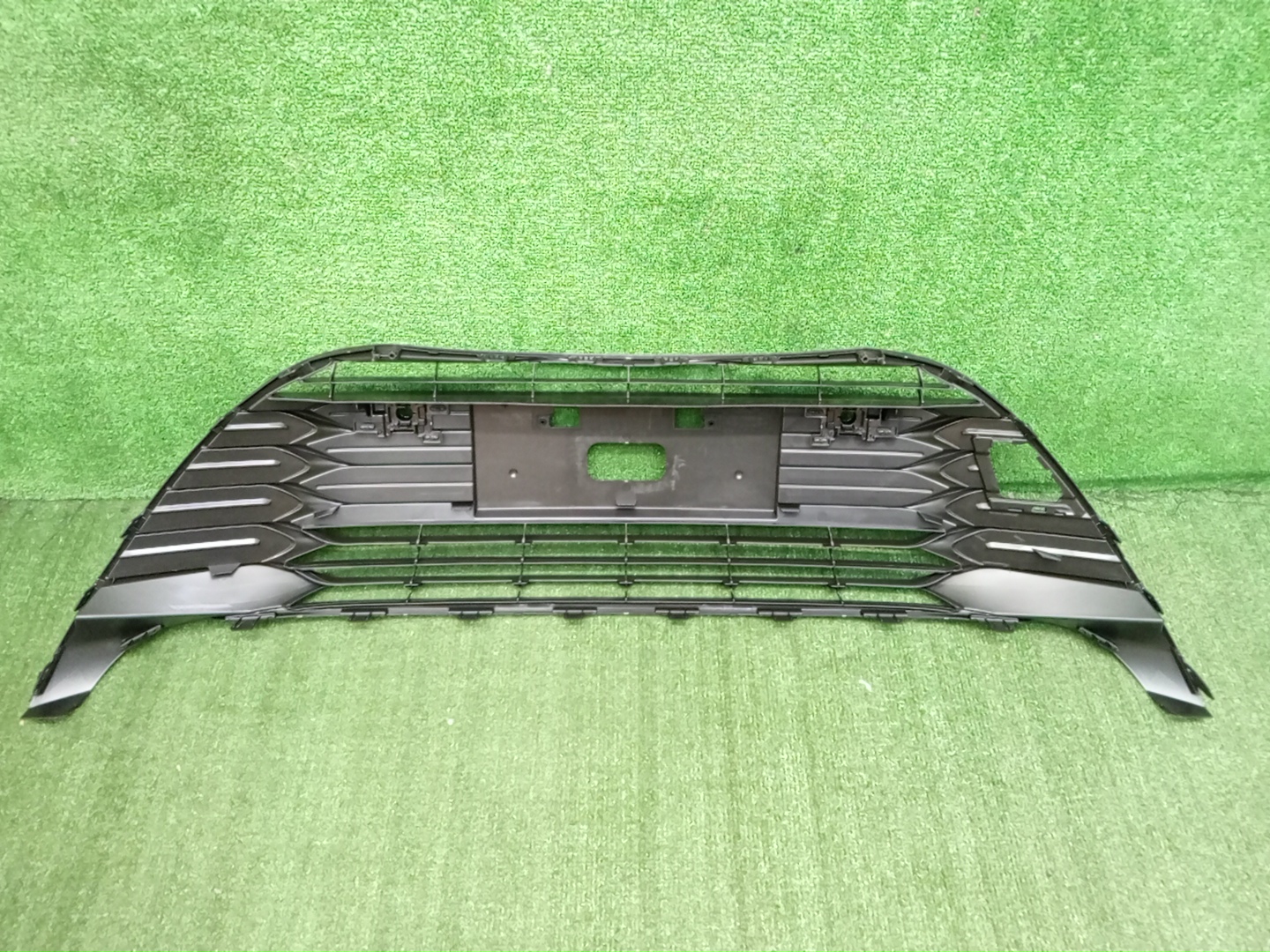 Решетка бамперная TOYOTA VITZ NCP131 53112-52680 4 ракурс