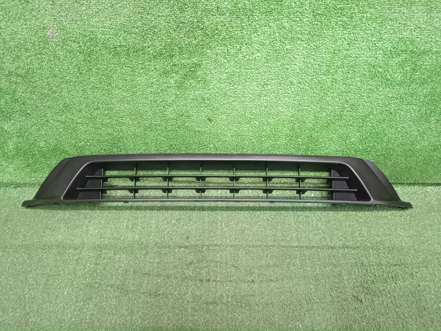 Решетка бамперная SUBARU LEVORG VM4, VMG 57731VA290 1 ракурс