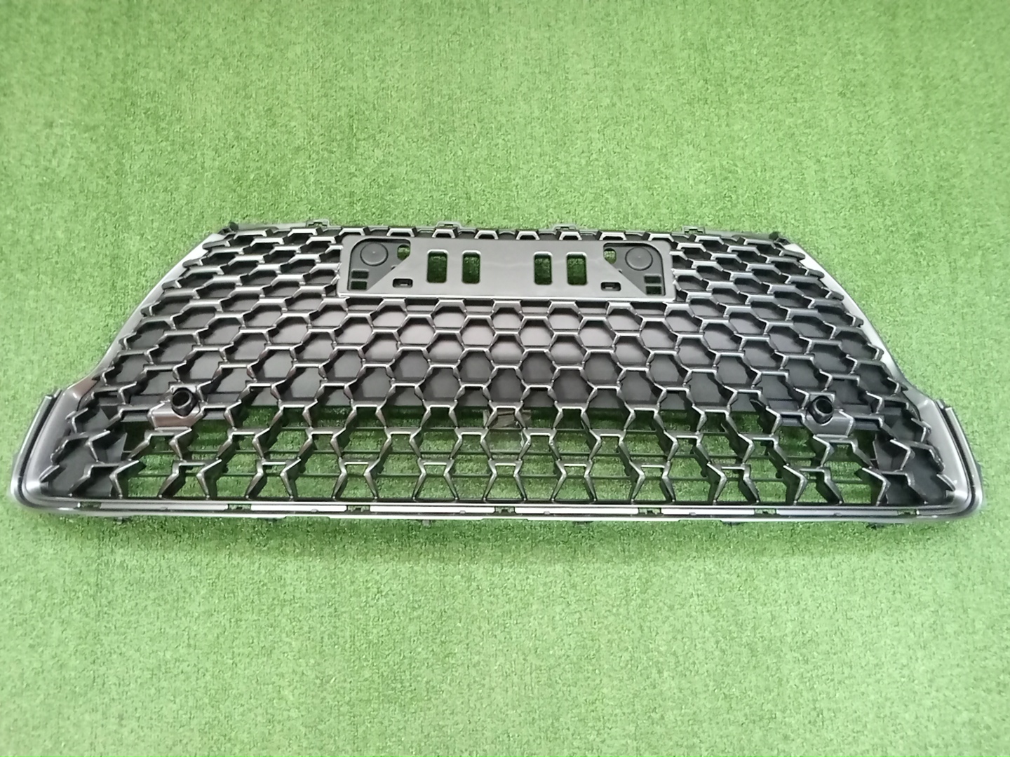 Решетка бамперная передняя LEXUS CT200H ZWA10 53102-76140 1 ракурс