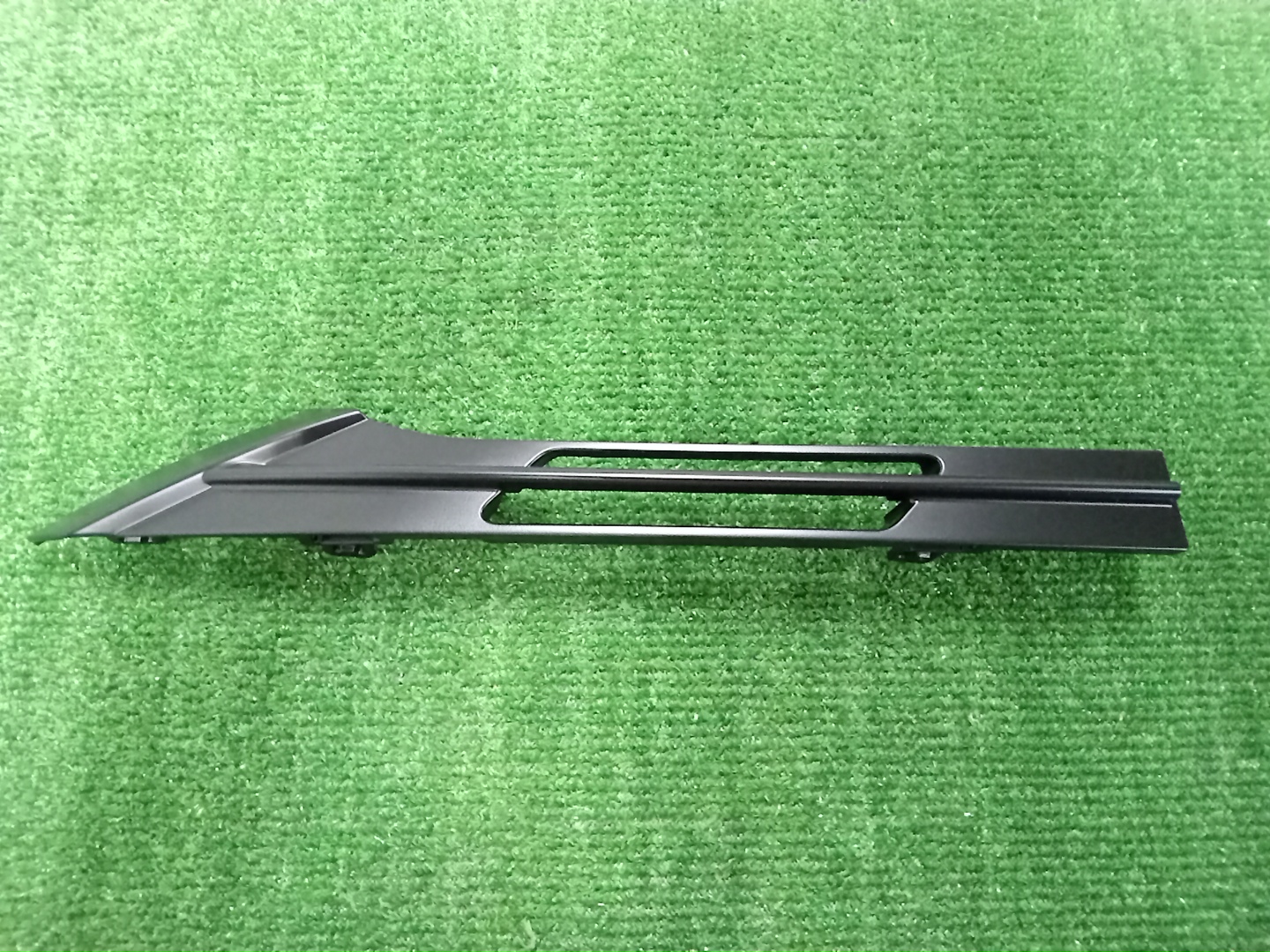 Решетка бамперная правая передняя TOYOTA YARIS GXPA16 G16E-GTS 53123-52200 1 ракурс