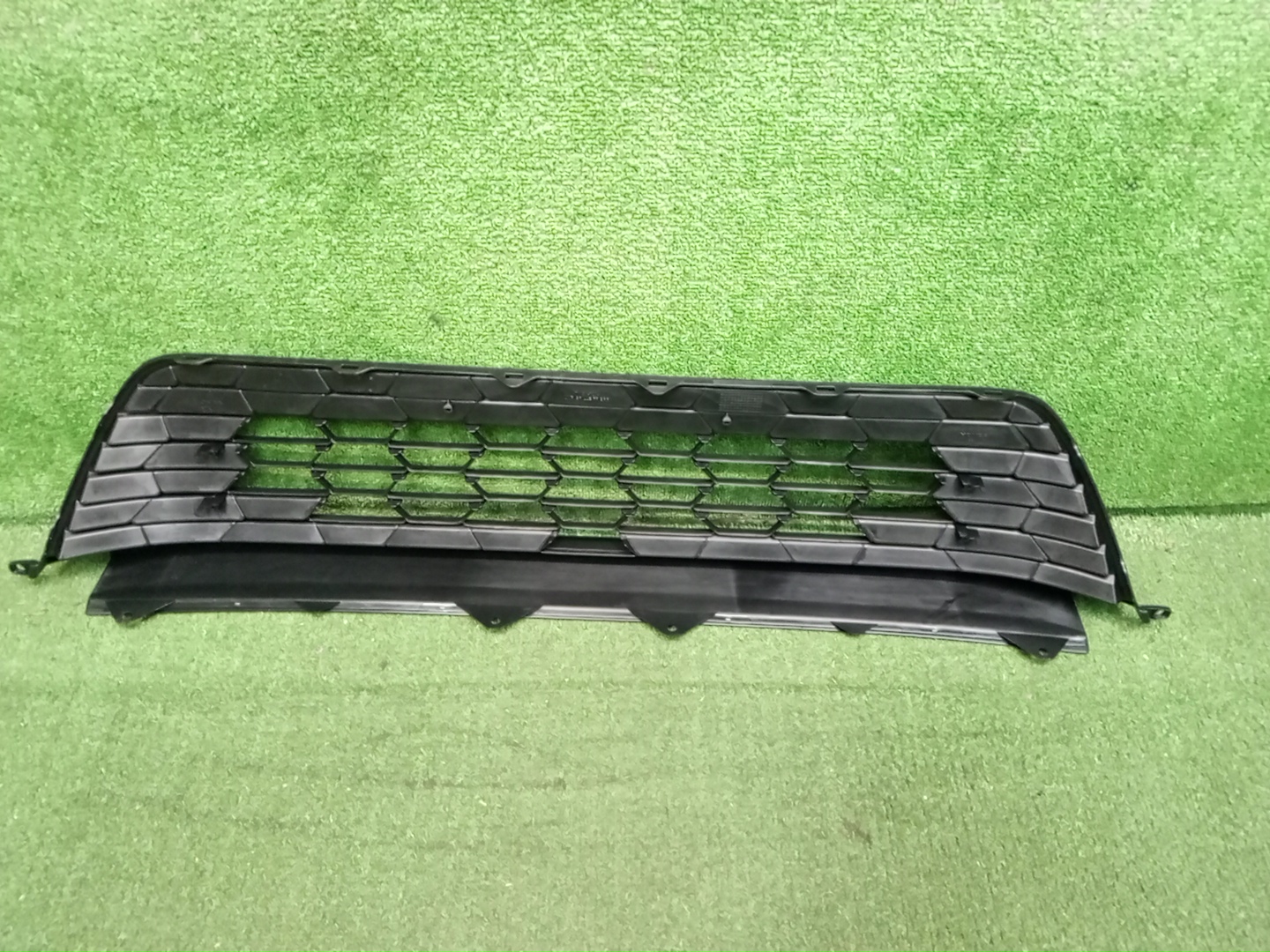 Решетка бамперная HONDA CIVIC FL1 71151-T20-A10 2 ракурс Решетка бамперная HONDA CIVIC FL1 71151-T20-A10 2 ракурс