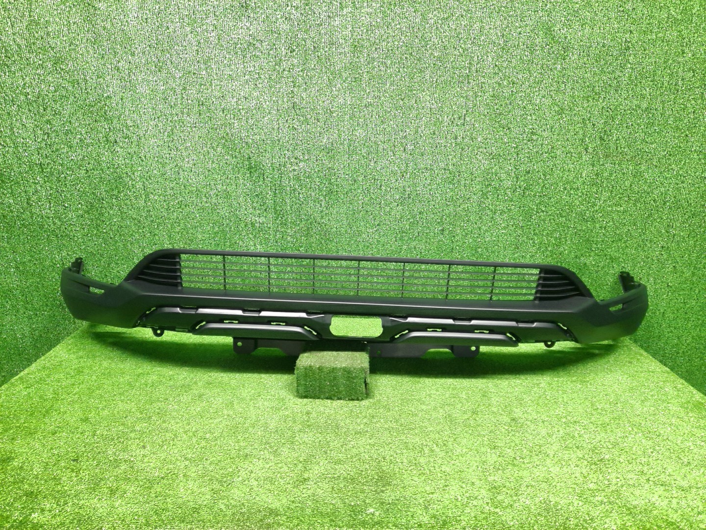 Решетка бамперная HONDA WR-V DG5 71105-31X-K00 1 ракурс Решетка бамперная HONDA WR-V DG5 71105-31X-K00 1 ракурс