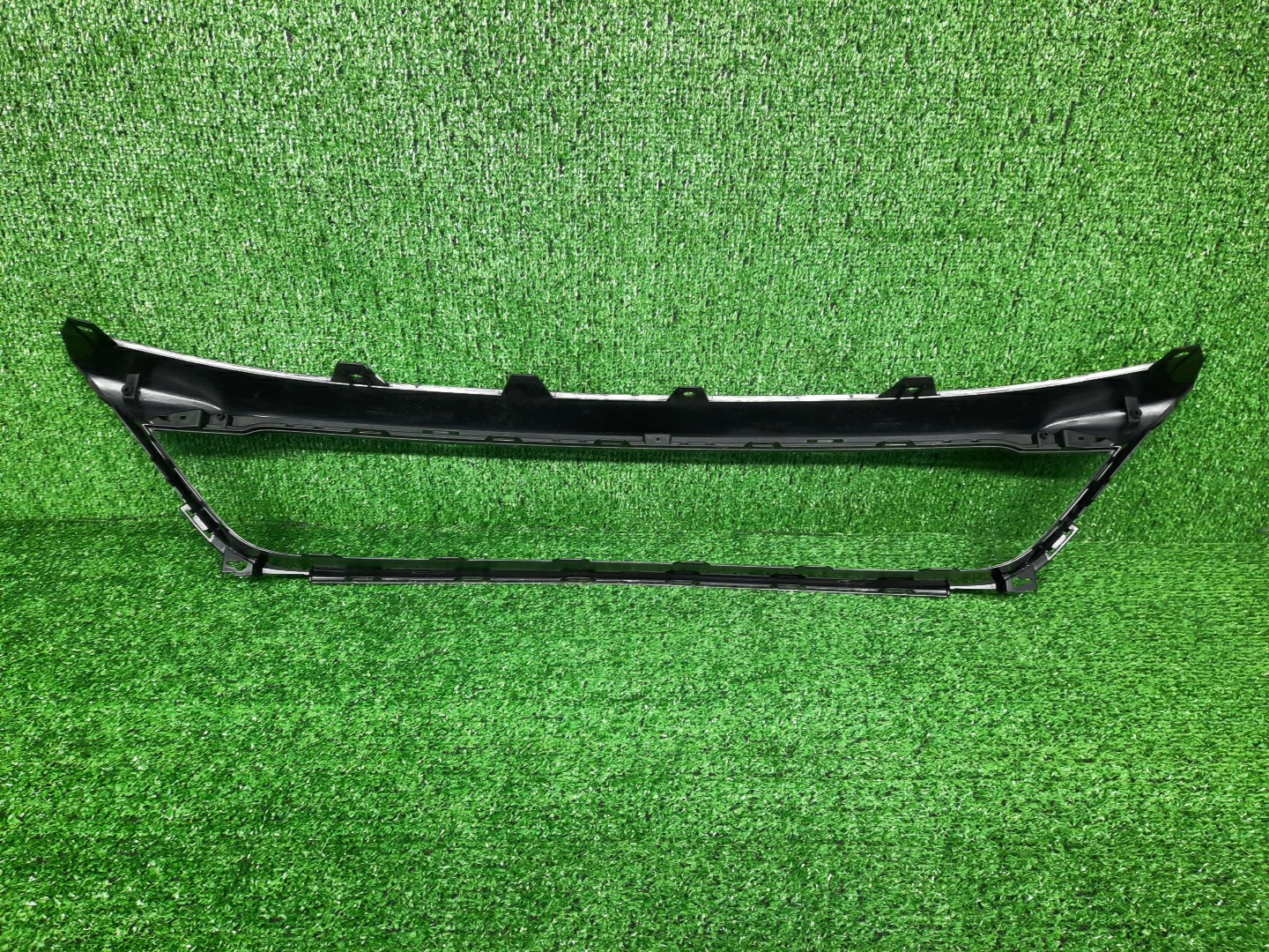 Решетка бамперная передняя HONDA ACCORD CR7 71152-T3W-J51 2 ракурс