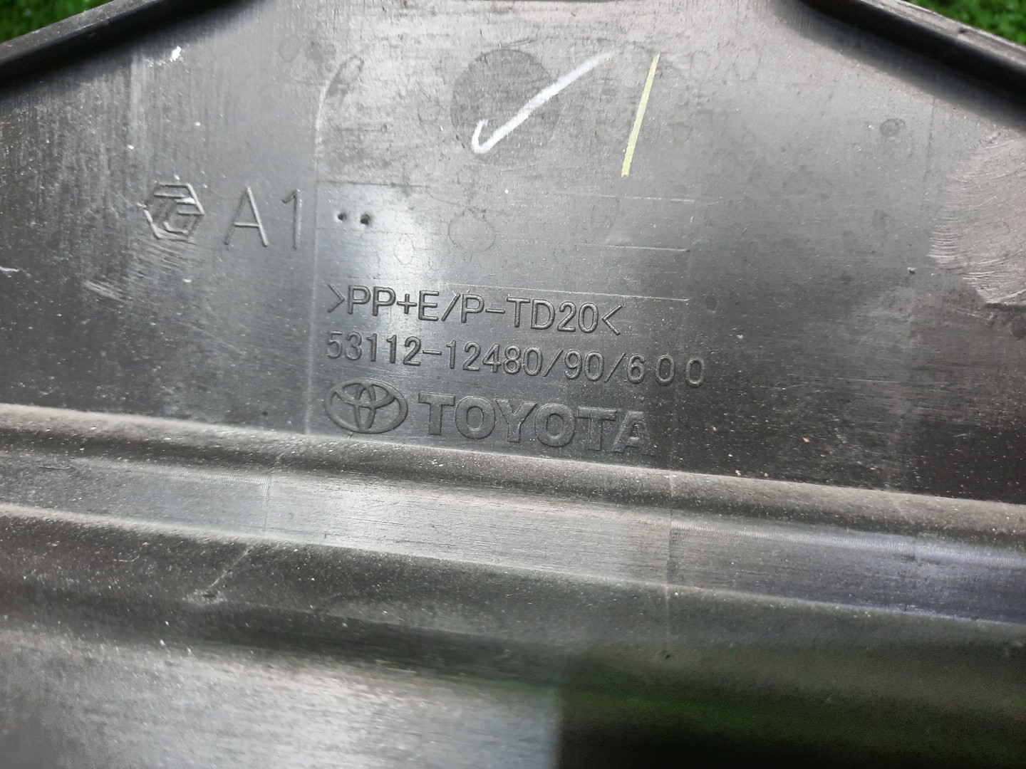 Решетка бамперная TOYOTA COROLLA FIELDER, COROLLA  AXIO ZRE162G, NZE164G, NZE161G, NKE165G, NRE161G, NZE161, NZE164, NRE161, NKE165, ZRE162, NRE160 53112-12480 4 ракурс