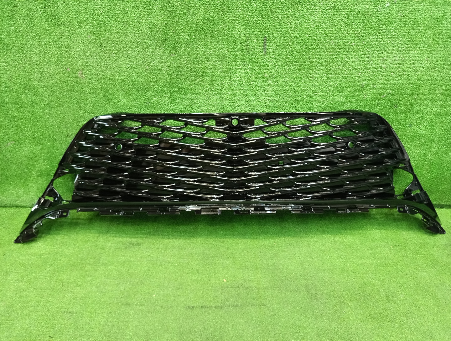 Решетка бамперная TOYOTA HARRIER ZSU60W 53112-48480 1 ракурс