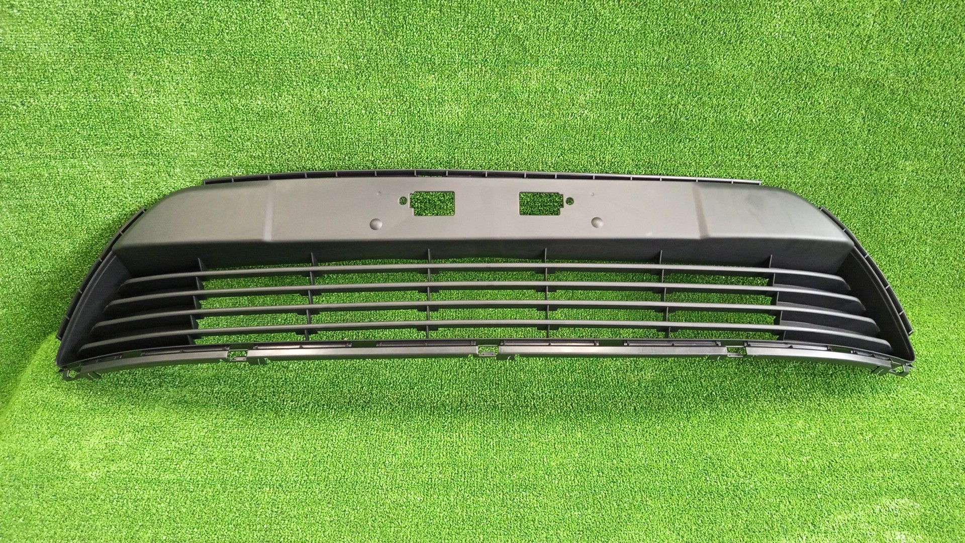 Решетка бамперная передняя TOYOTA AVENSIS ZRT272 53112-05090 1 ракурс