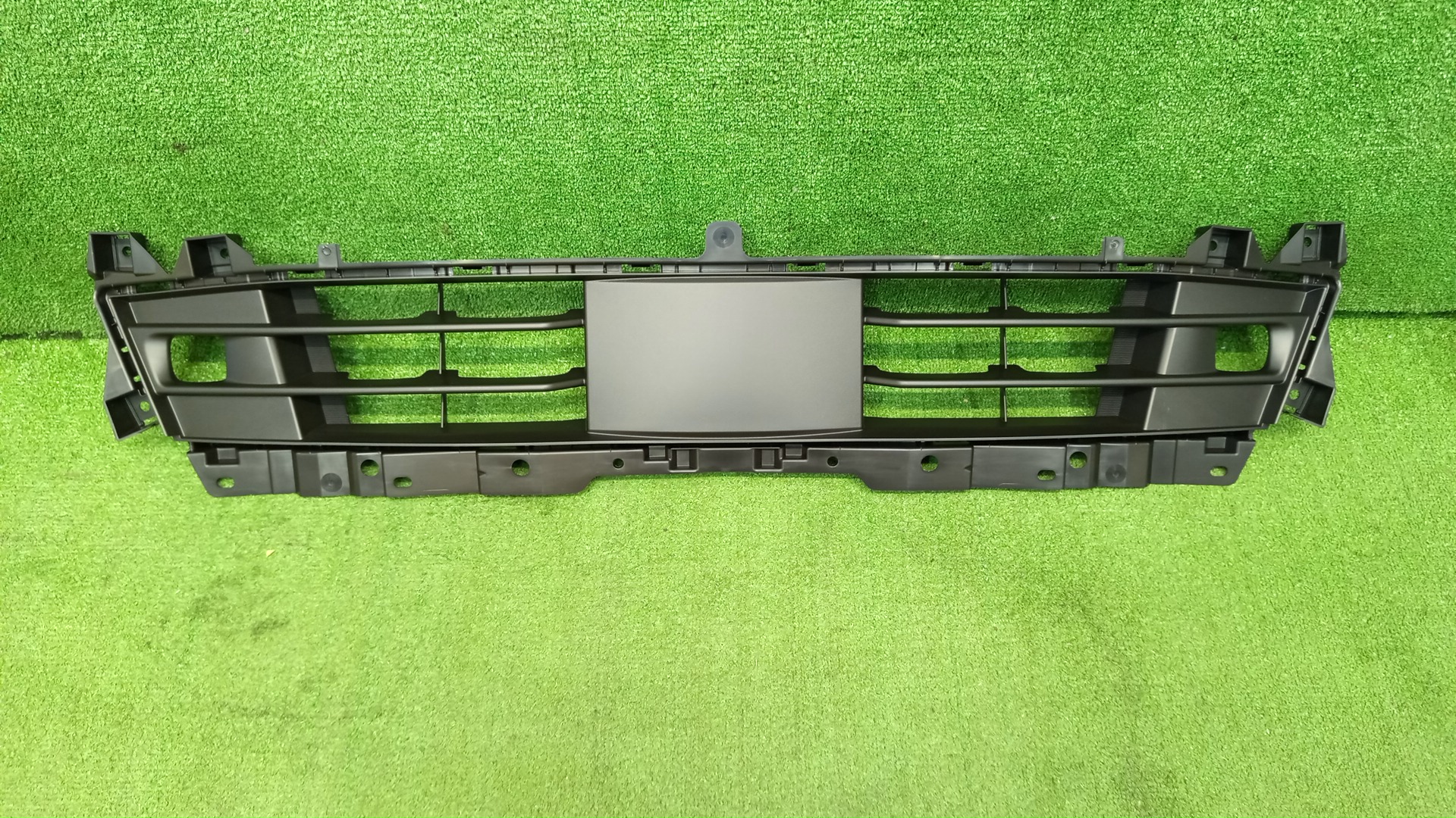 Решетка бамперная передняя NISSAN SERENA FC28 62254-7DF0A 1 ракурс