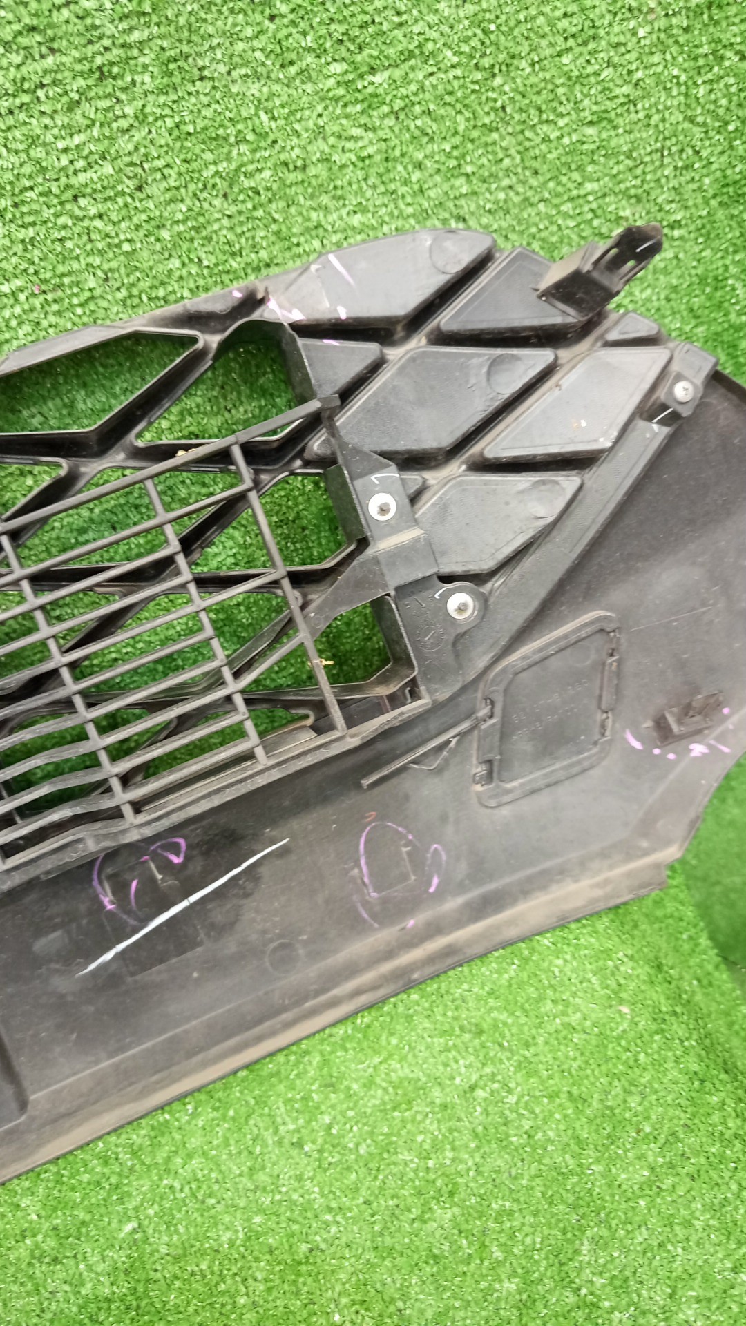 Решетка бамперная TOYOTA TANK M900A 53101-B1020 4 ракурс