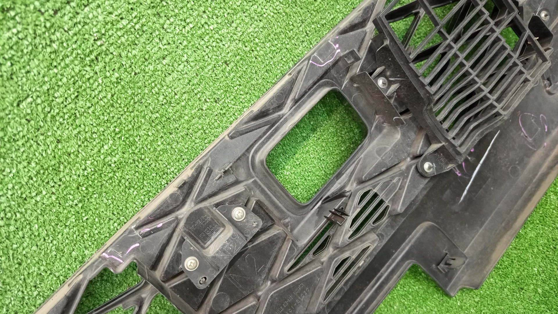 Решетка бамперная TOYOTA TANK M900A 53101-B1020 5 ракурс