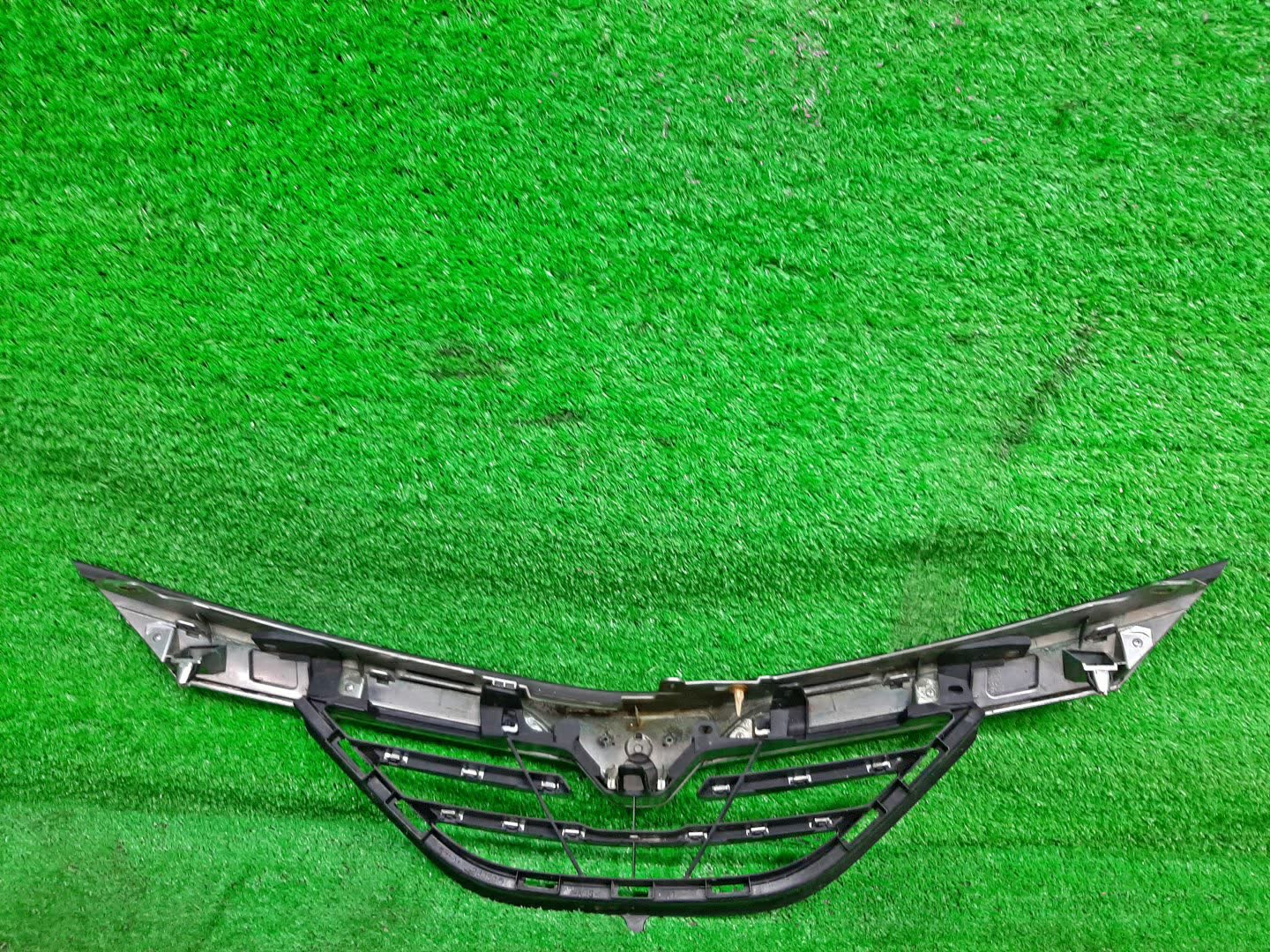Решетка радиатора TOYOTA ESTIMA GSR55W 53101-28340 2 ракурс
