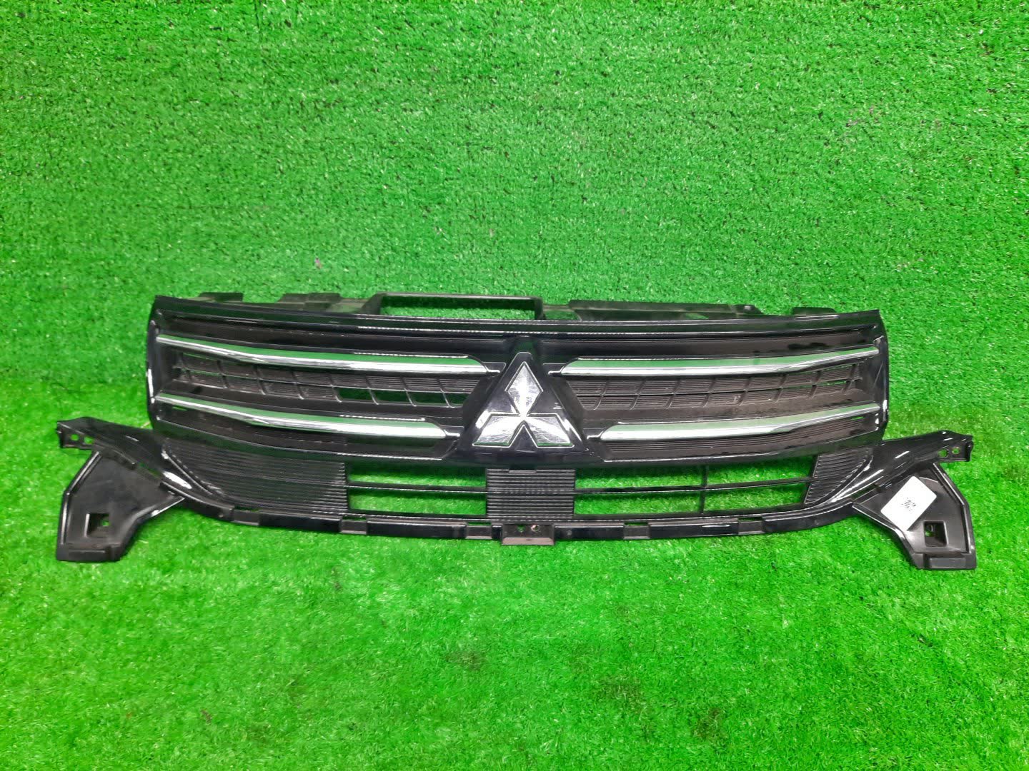 Решетка радиатора передняя MITSUBISHI EK WAGON B11W 7450B028 1 ракурс