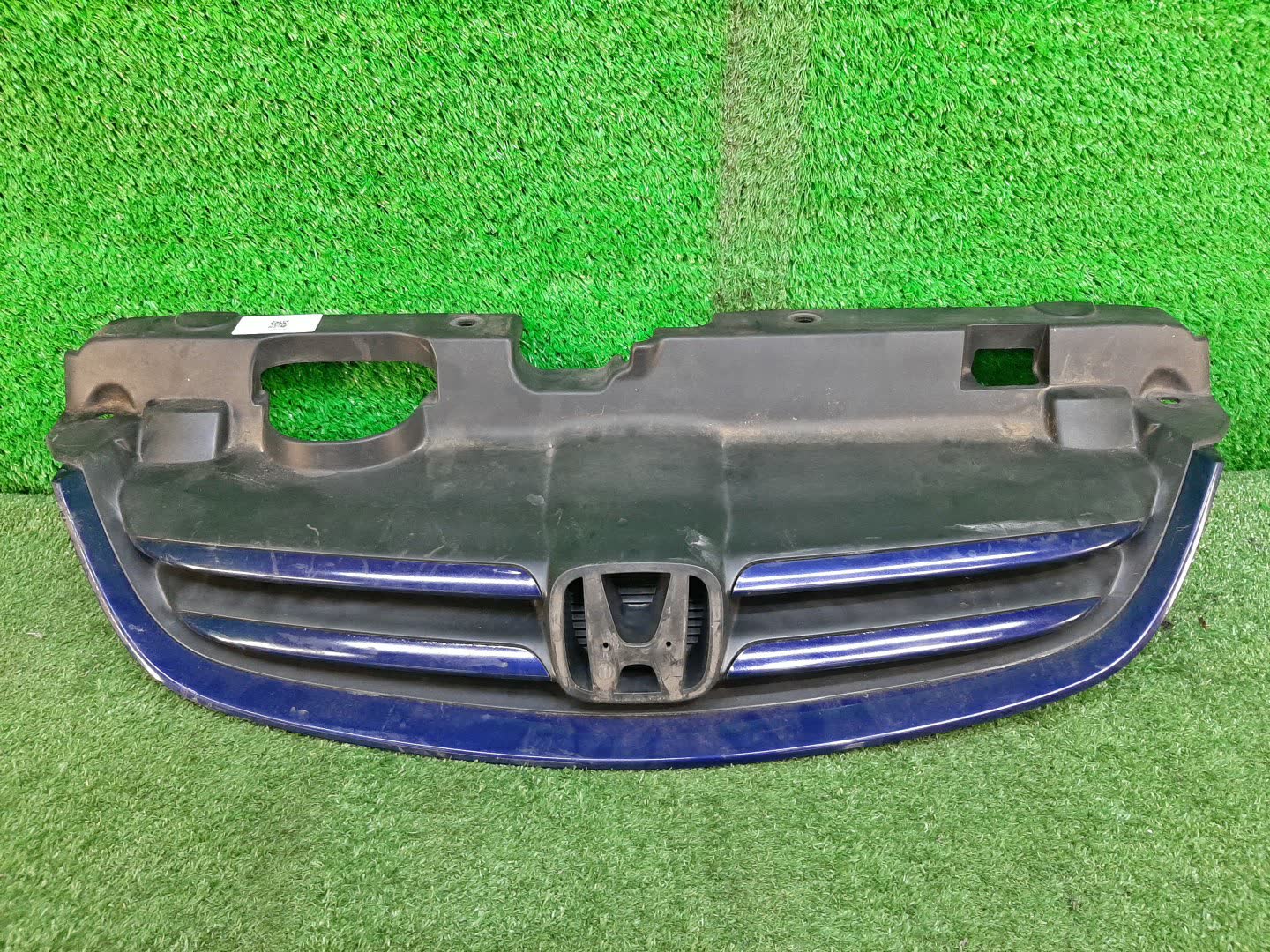 Решетка радиатора HONDA CIVIC EU3, EU1, EU4, EU2 71120-S5H-JO 1 ракурс