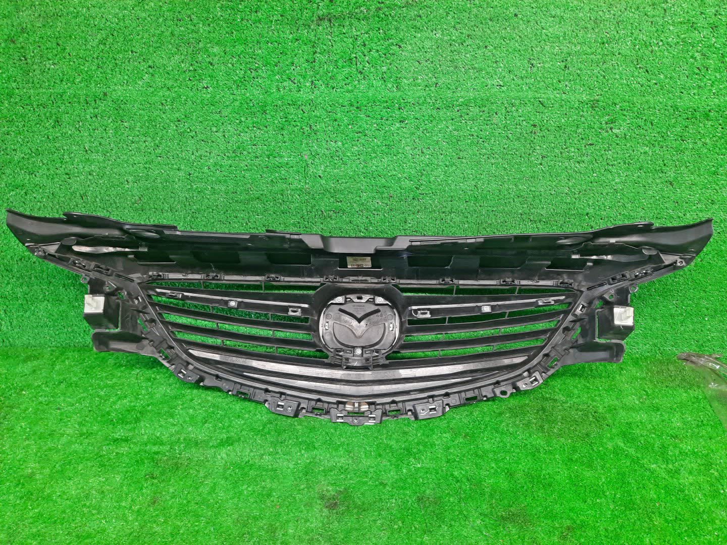 Решетка радиатора MAZDA ATENZA, MAZDA 6 GJ5FP, GJEFP, GJ2FP, GJ2AP, GJ526, GJ523 GHP9-50712 4 ракурс