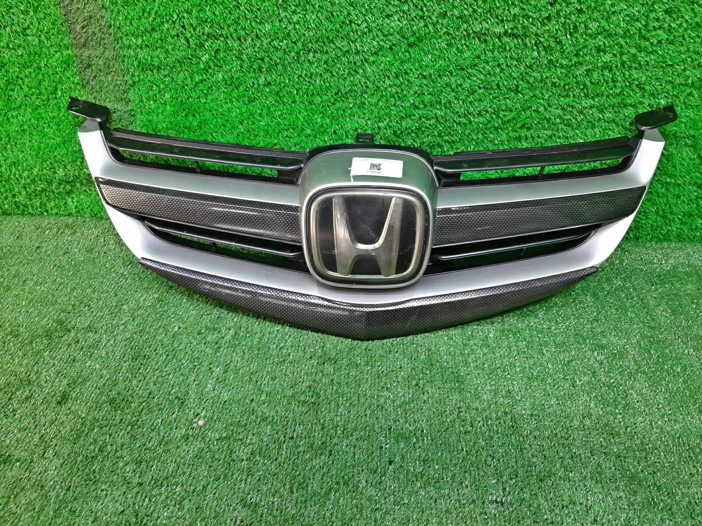 Решетка радиатора HONDA LEGEND KB1 1 ракурс
