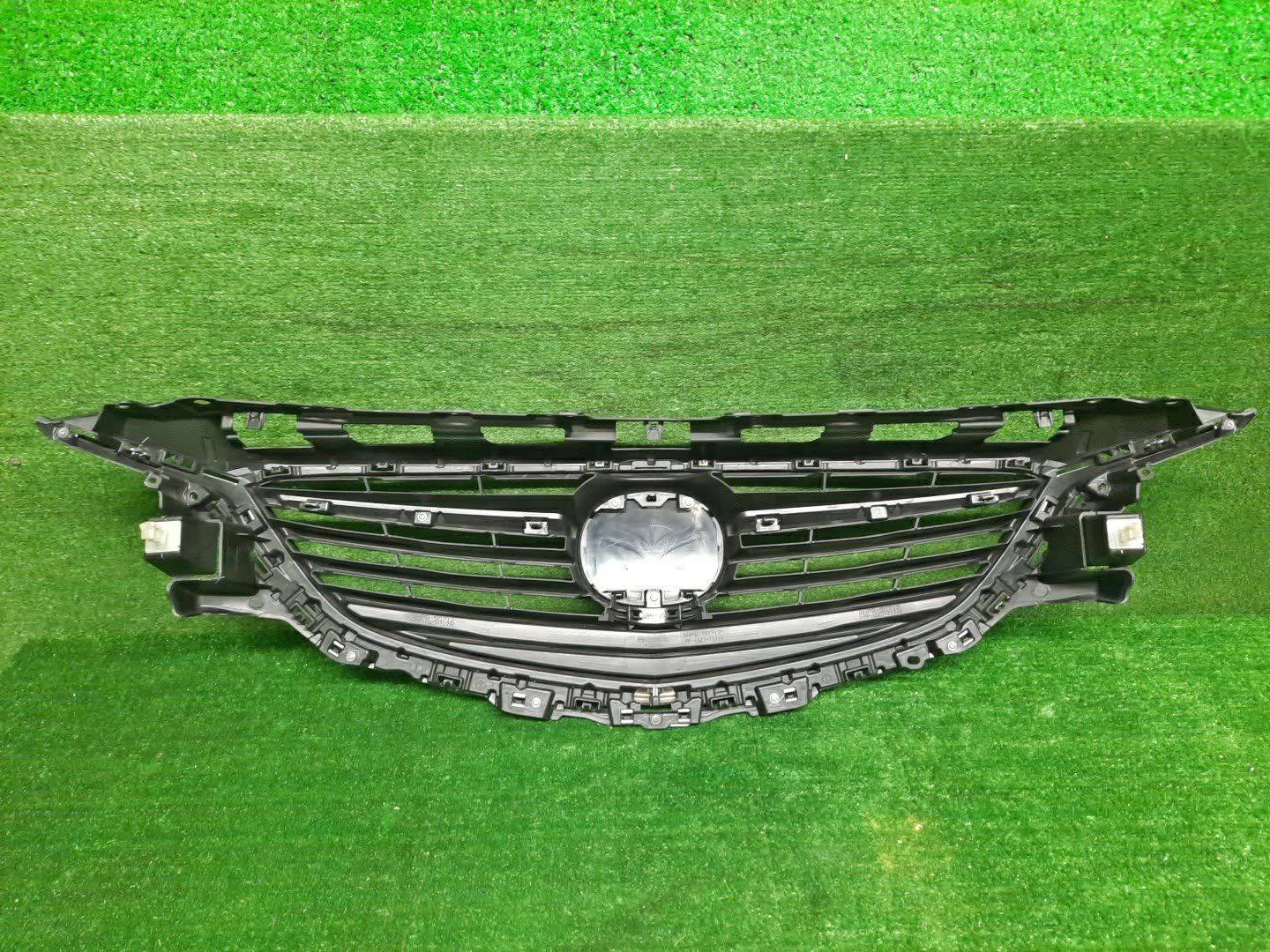 Решетка радиатора MAZDA ATENZA, MAZDA 6 GJ5FP, GJEFP, GJ2FP, GJ2AP, GJ526, GJ523 GHP9-50712 2 ракурс