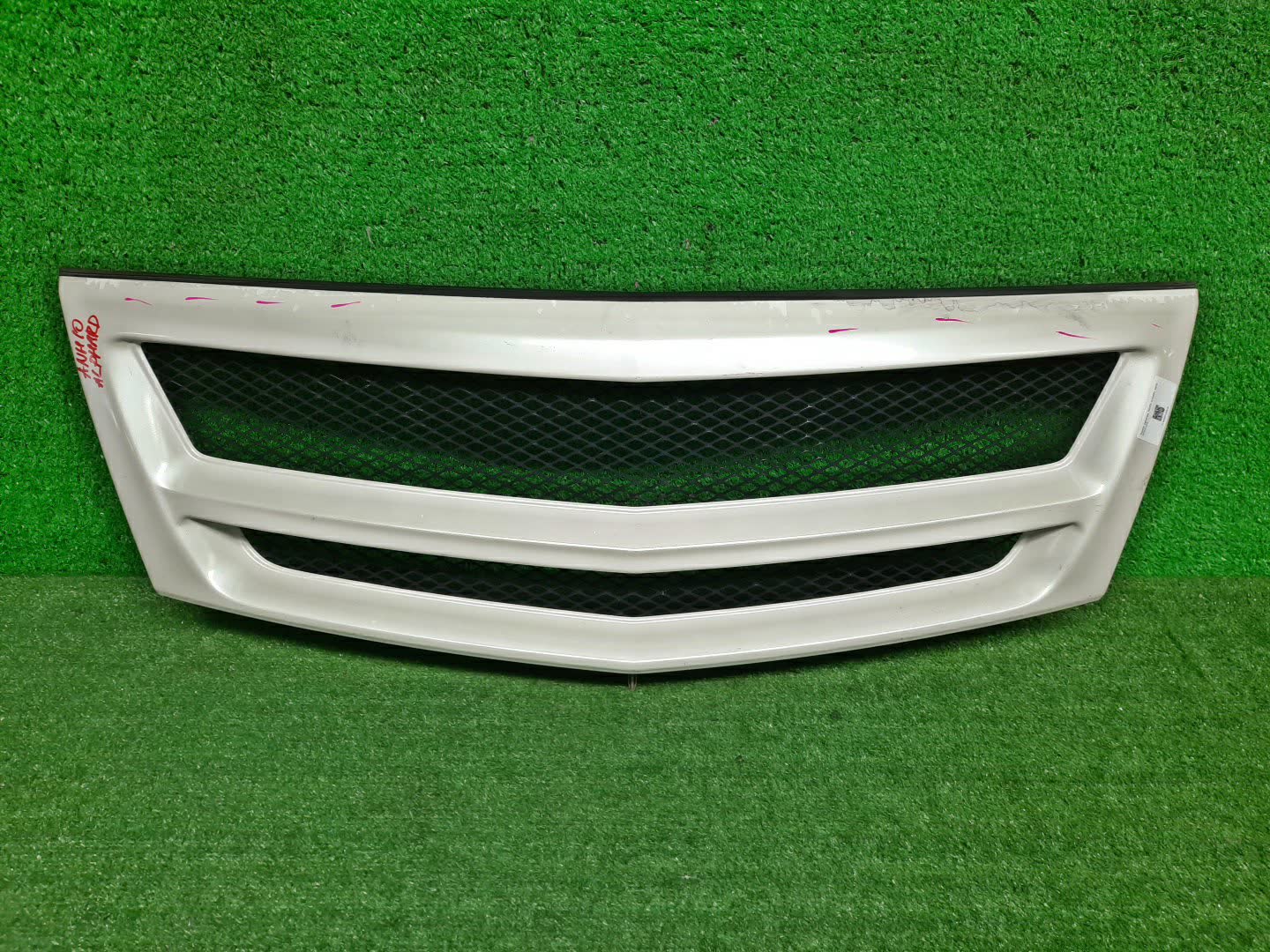 Решетка радиатора TOYOTA ALPHARD MNH15W, MNH10W, ANH15W, ANH10W 1 ракурс