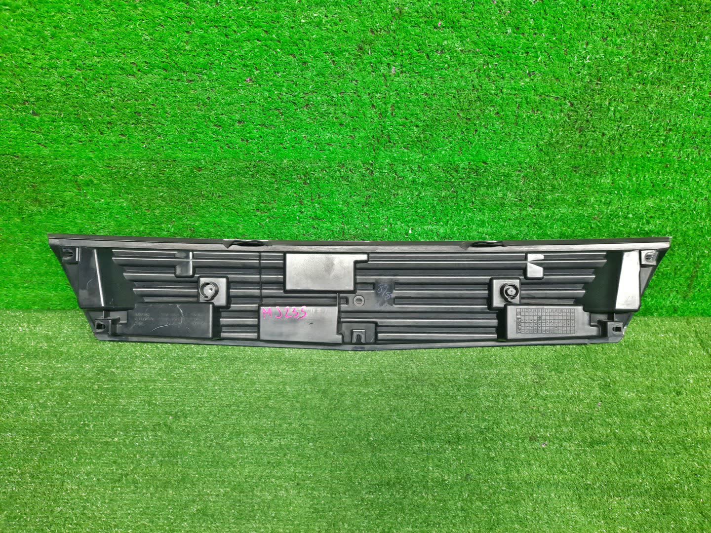 Решетка радиатора MAZDA AZ-Wagon MJ23S 7211070KD 2 ракурс