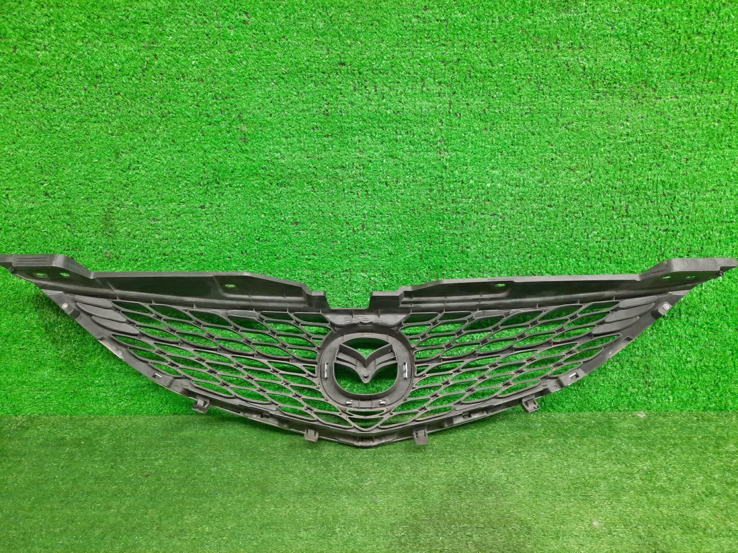 Решетка радиатора MAZDA ATENZA, MAZDA 6, 6 GH5FP, GH5AP, GH5AS, GH5FS, GHEFP, GHEFS, GH5AW, GH5FW, GHEFW, GH GS1D50712 2 ракурс