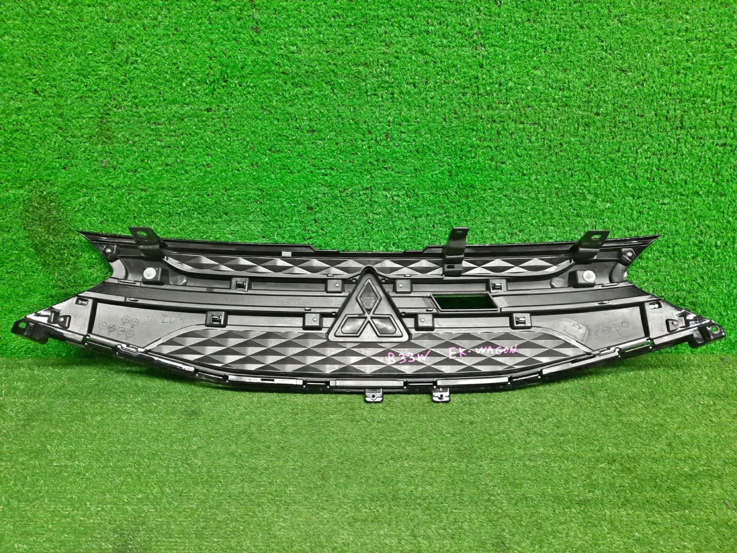 Решетка радиатора MITSUBISHI EK WAGON B33W 62310-7NA0A 2 ракурс