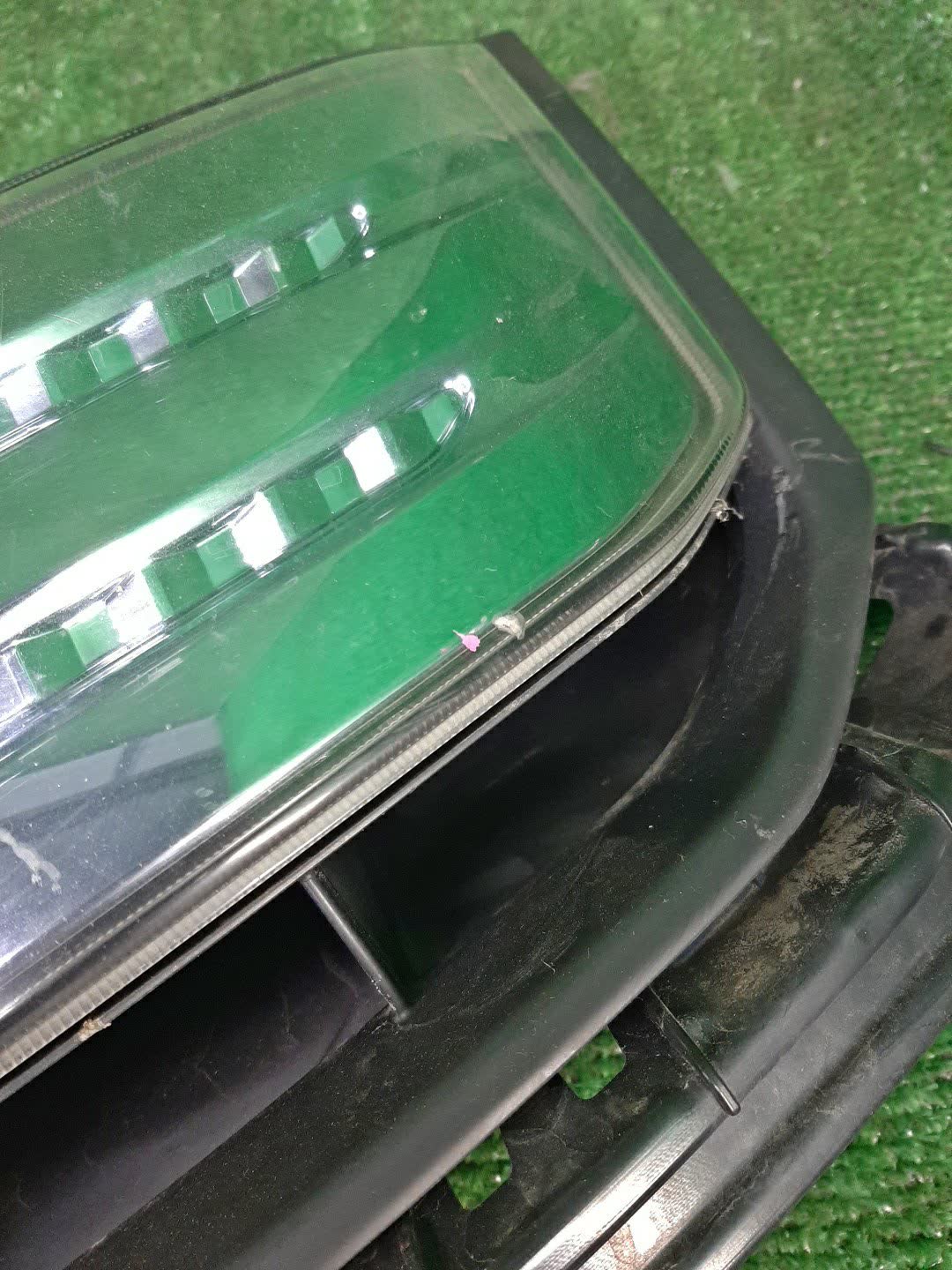 Решетка радиатора HONDA FREED SPIKE GP3 71121-SWZ-003 5 ракурс